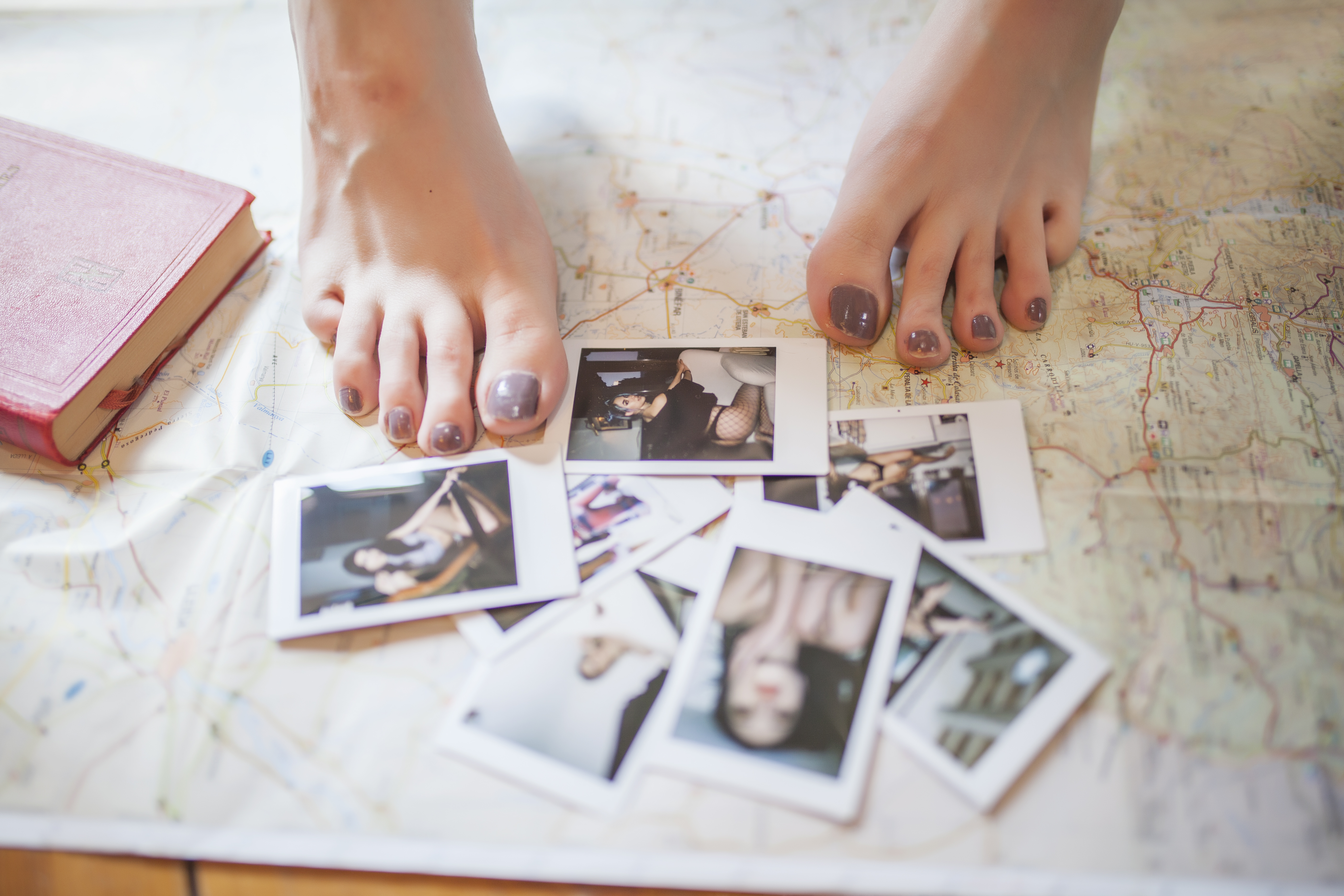 Women Model Photography Photographer Depth Of Field Books Picture Closeup Map Feet Violet Nails 5616x3744