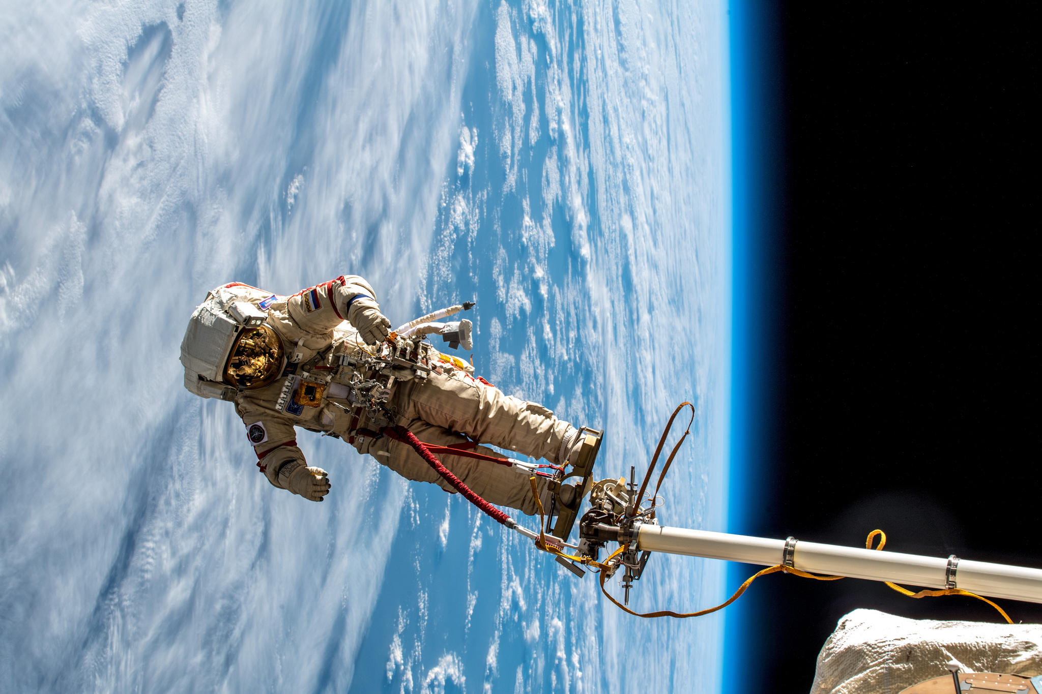 Alexander Gerst Earth Planet Space Clouds Astronaut Atmosphere ISS Photography 2048x1365