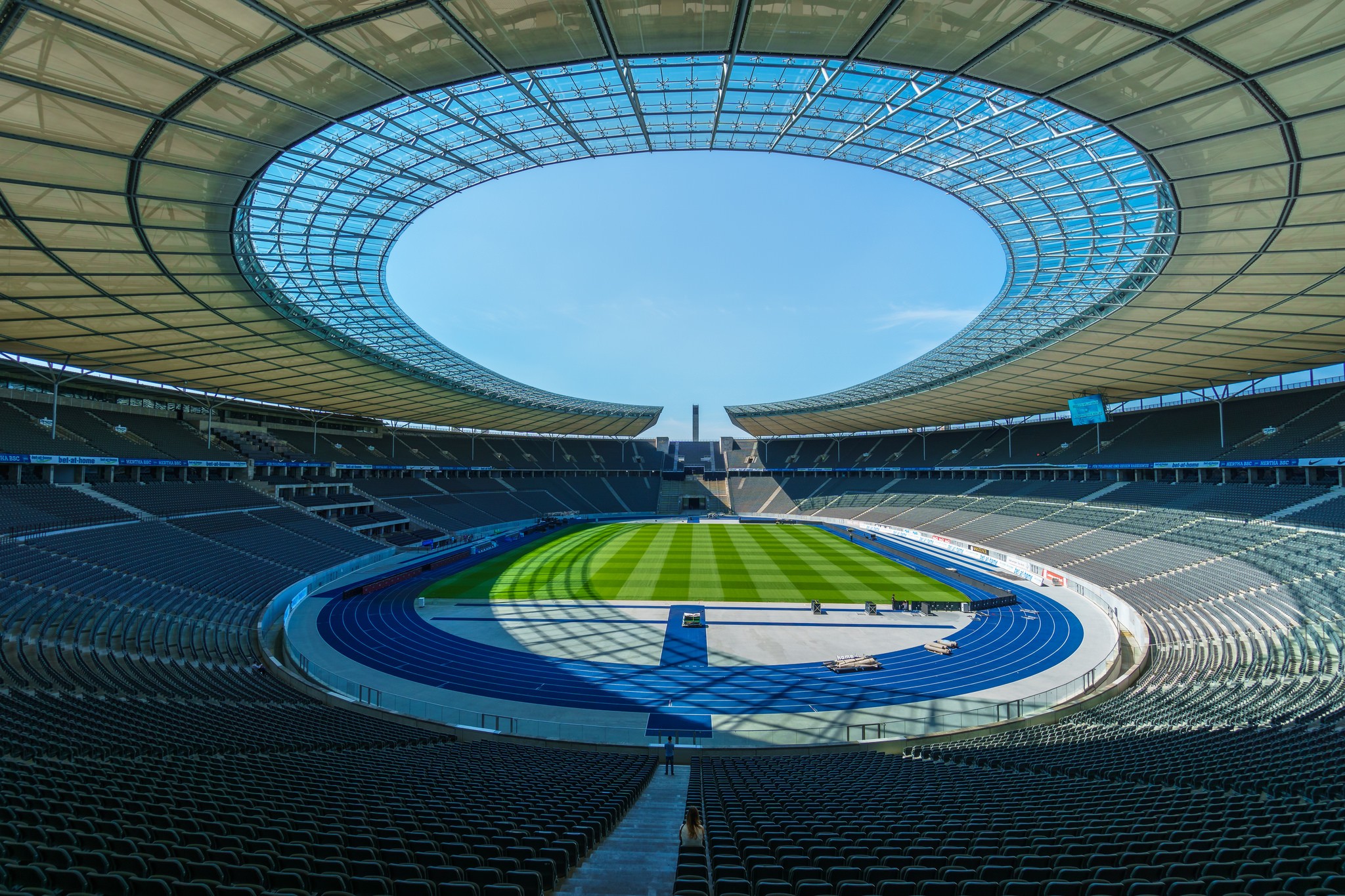 Photography Stadium Athletes Berlin Alone 2048x1365