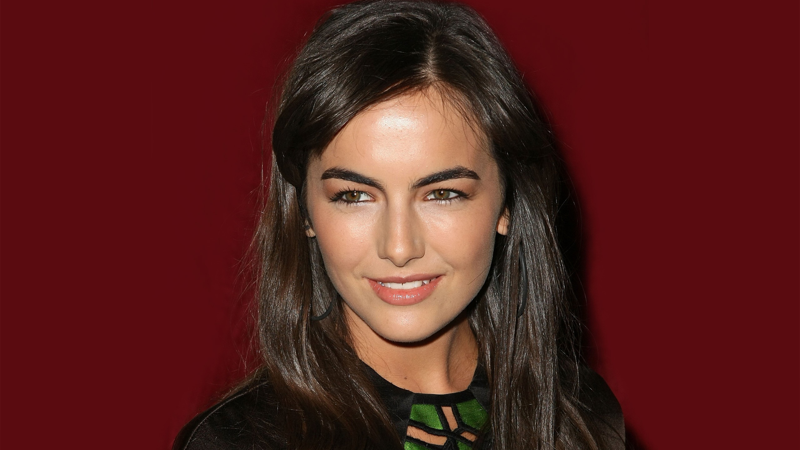 Camilla Belle Close Up Face Smile 2560x1440