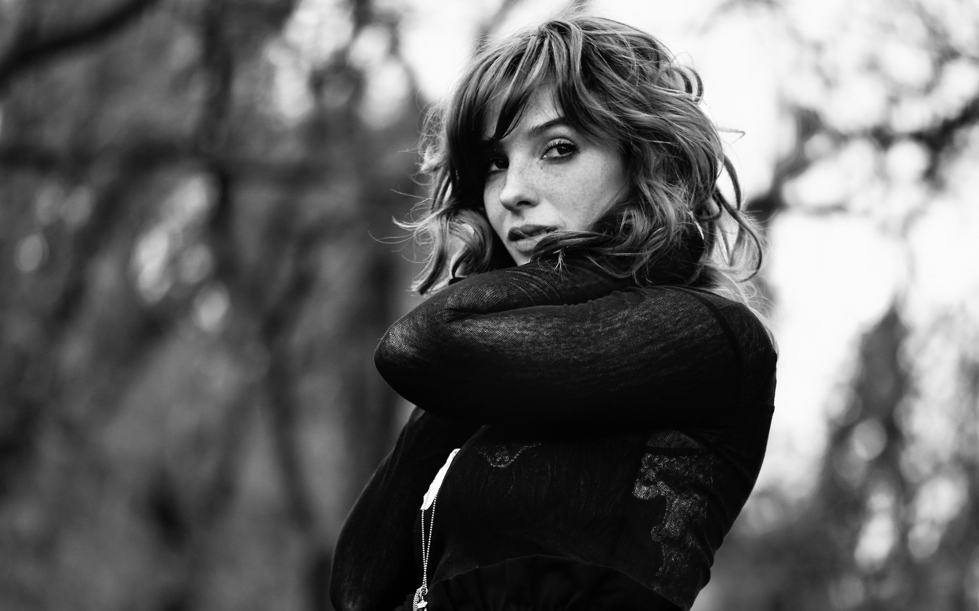 Women Monochrome Freckles Vica Kerekes 1920x1200