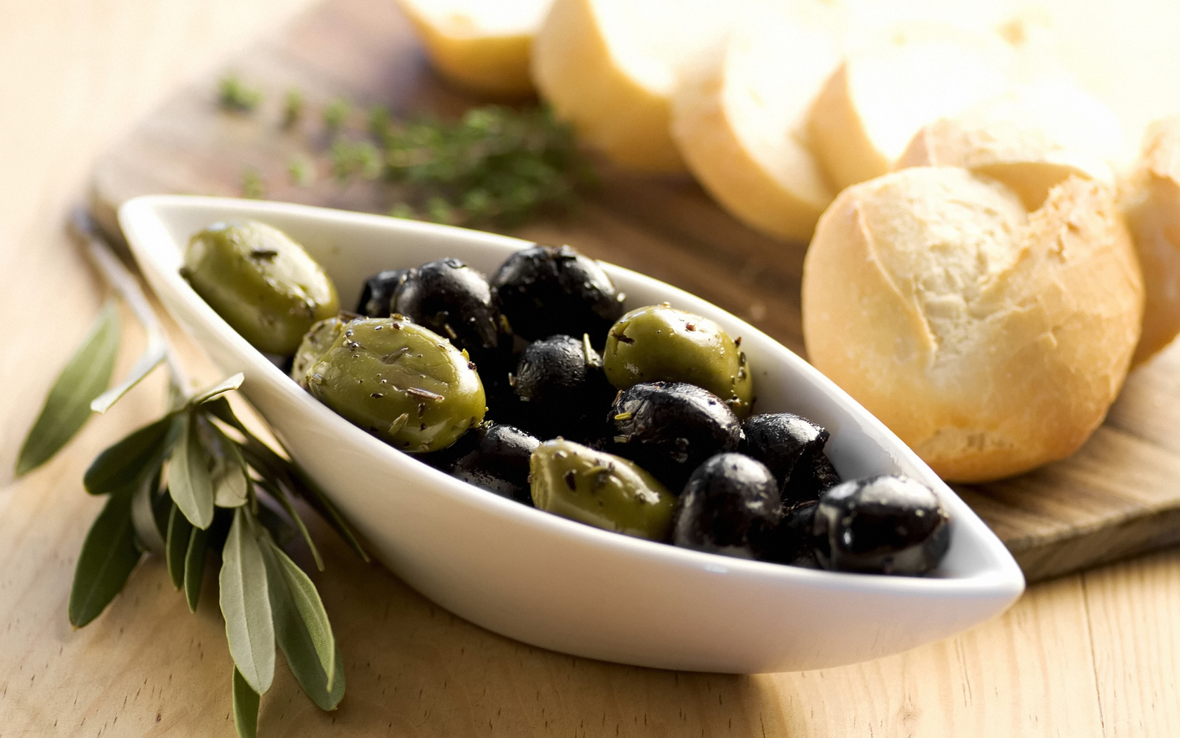 Food Olive 1680x1050