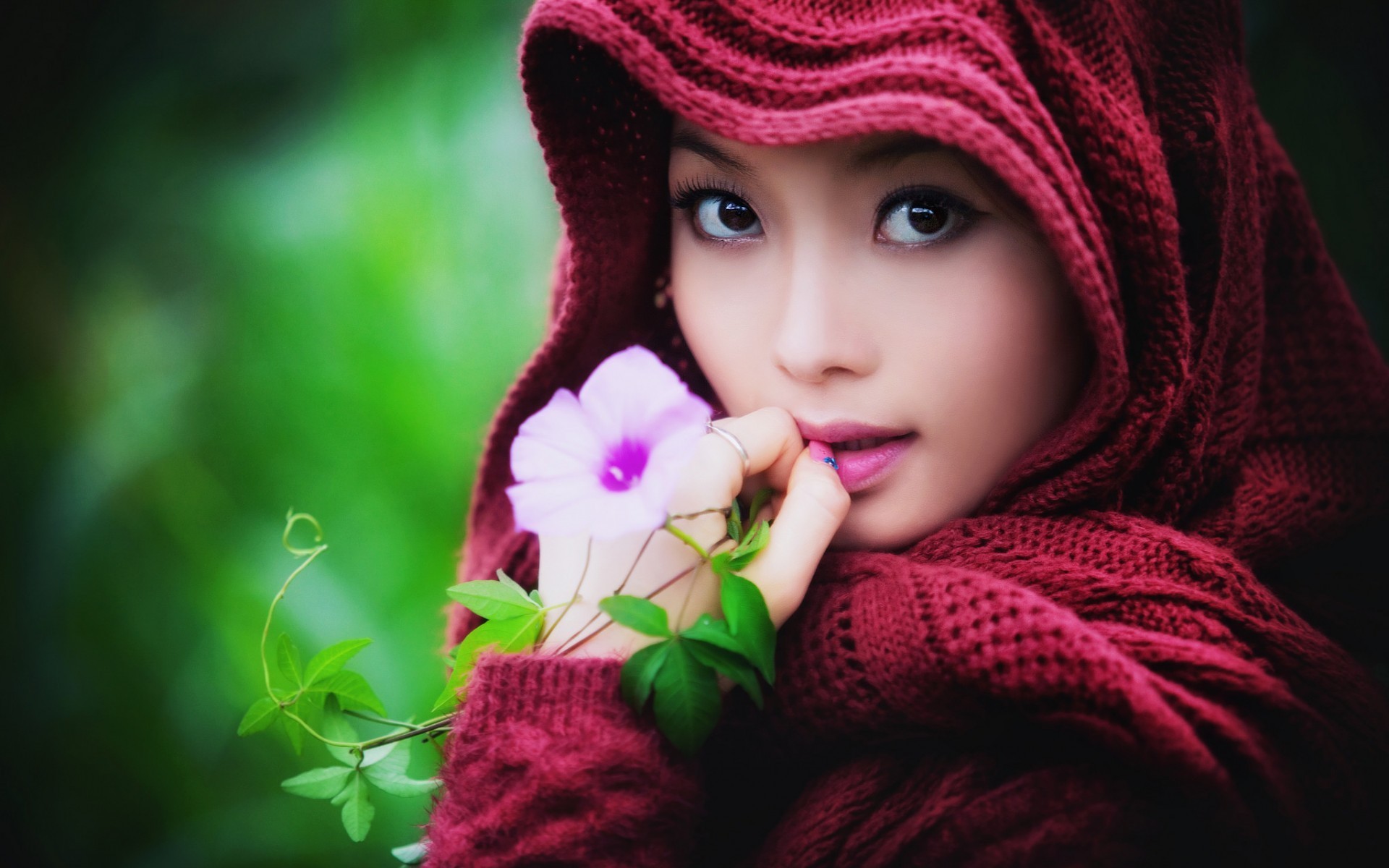 Women Model Women Outdoors Asian Looking At Viewer Brown Eyes Flowers Hoods Sweater Leaves Face Biti 1920x1200