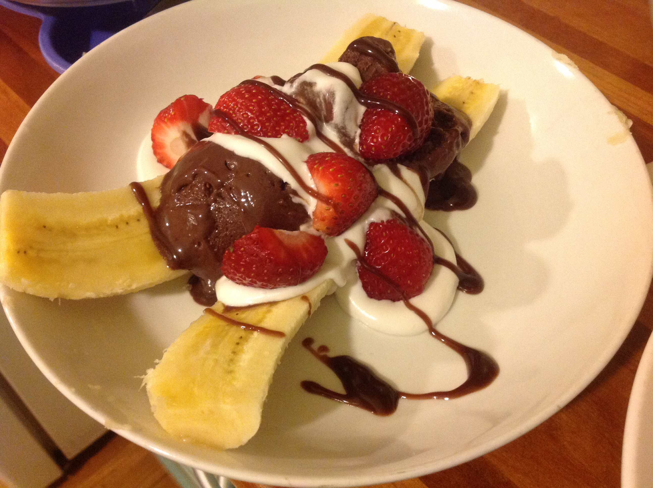 Banana Split Ice Cream Strawberry 2592x1936