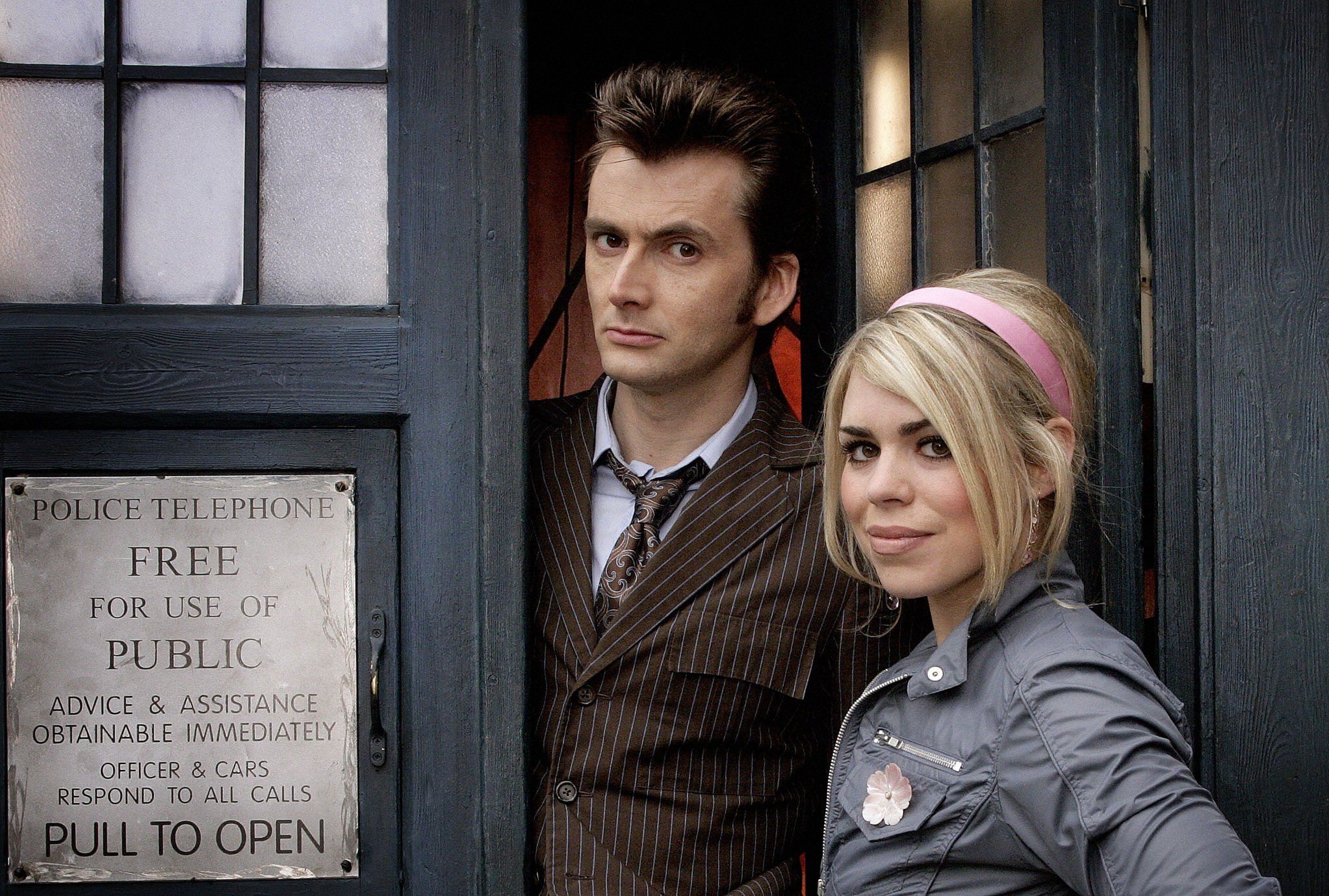David Tennant Doctor Who Billie Piper Tenth Doctor TARDiS Rose Tyler 2045x1379