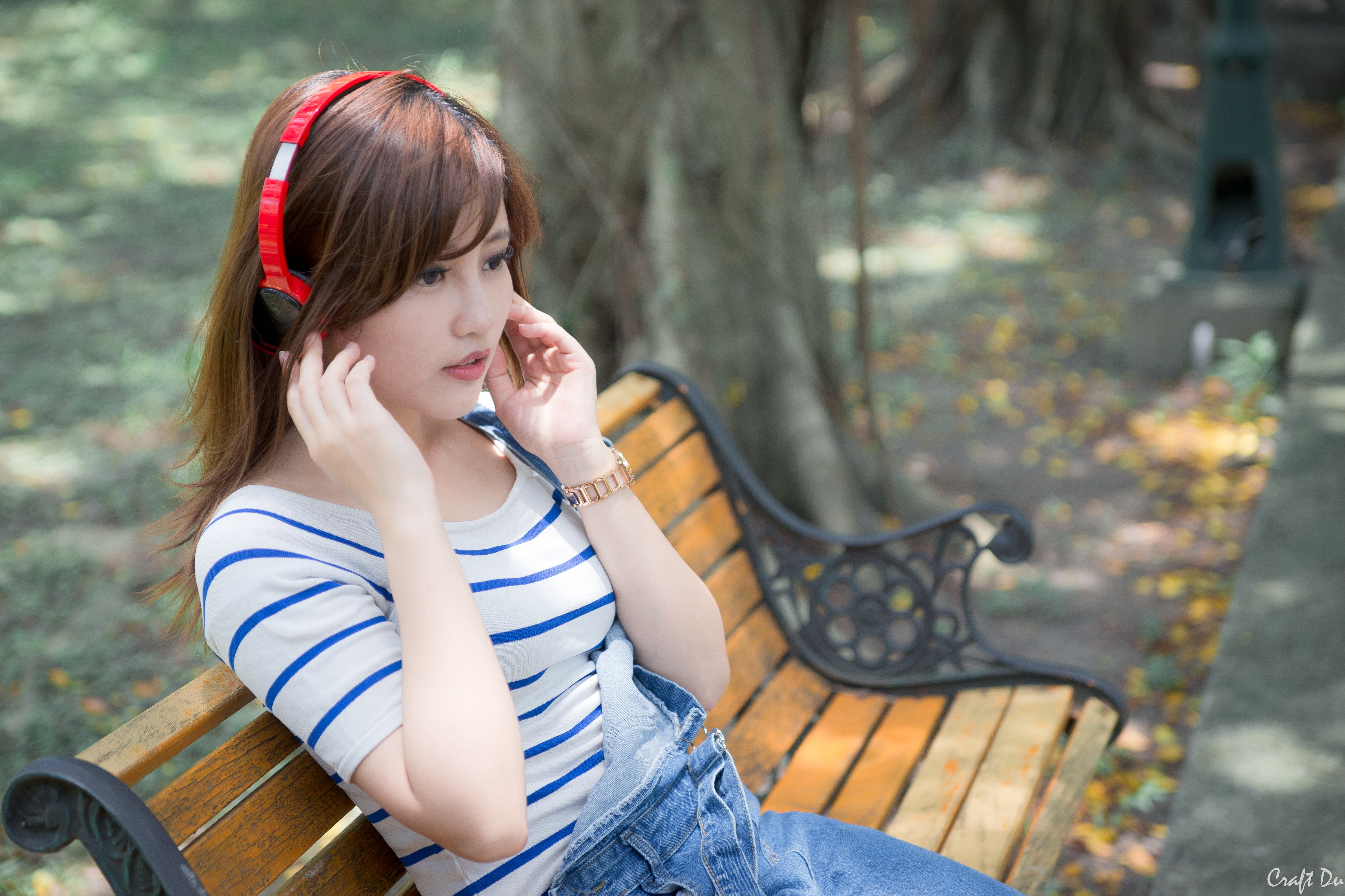 Redhead Auburn Hair Headphones Sitting Bench Gao Minmin 6000x4000