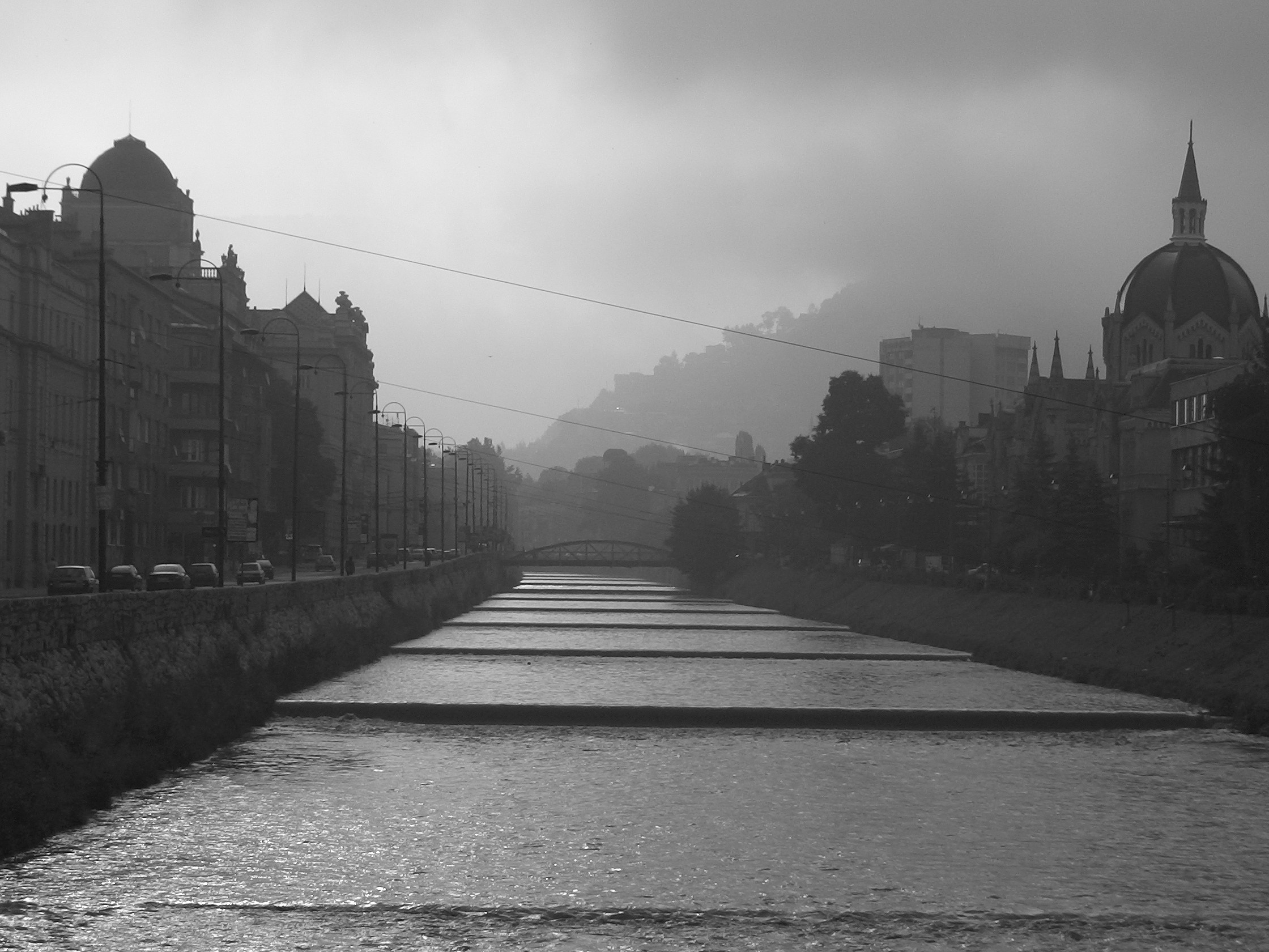 Sarajevo Cityscape Monochrome Water River 2240x1680