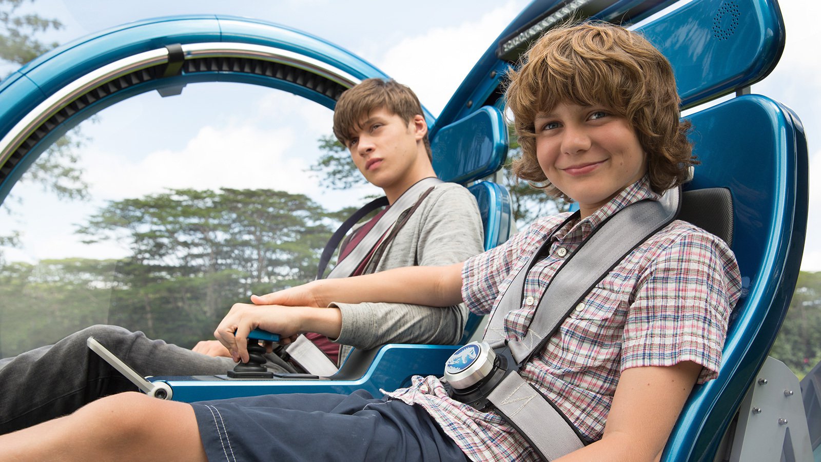 Ty Simpkins Nick Robinson 1600x900