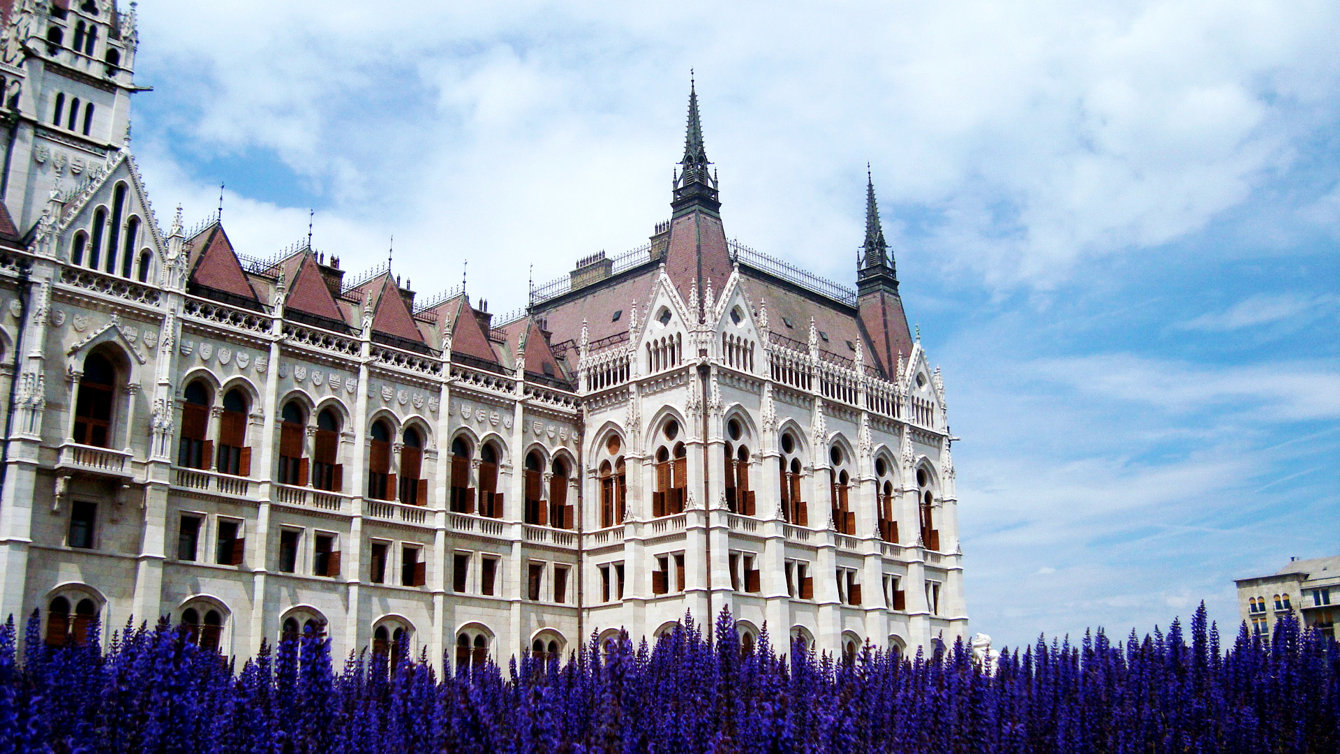 Hungarian Parliament Building Gothic Architecture Budapest Hungary 1920x1080