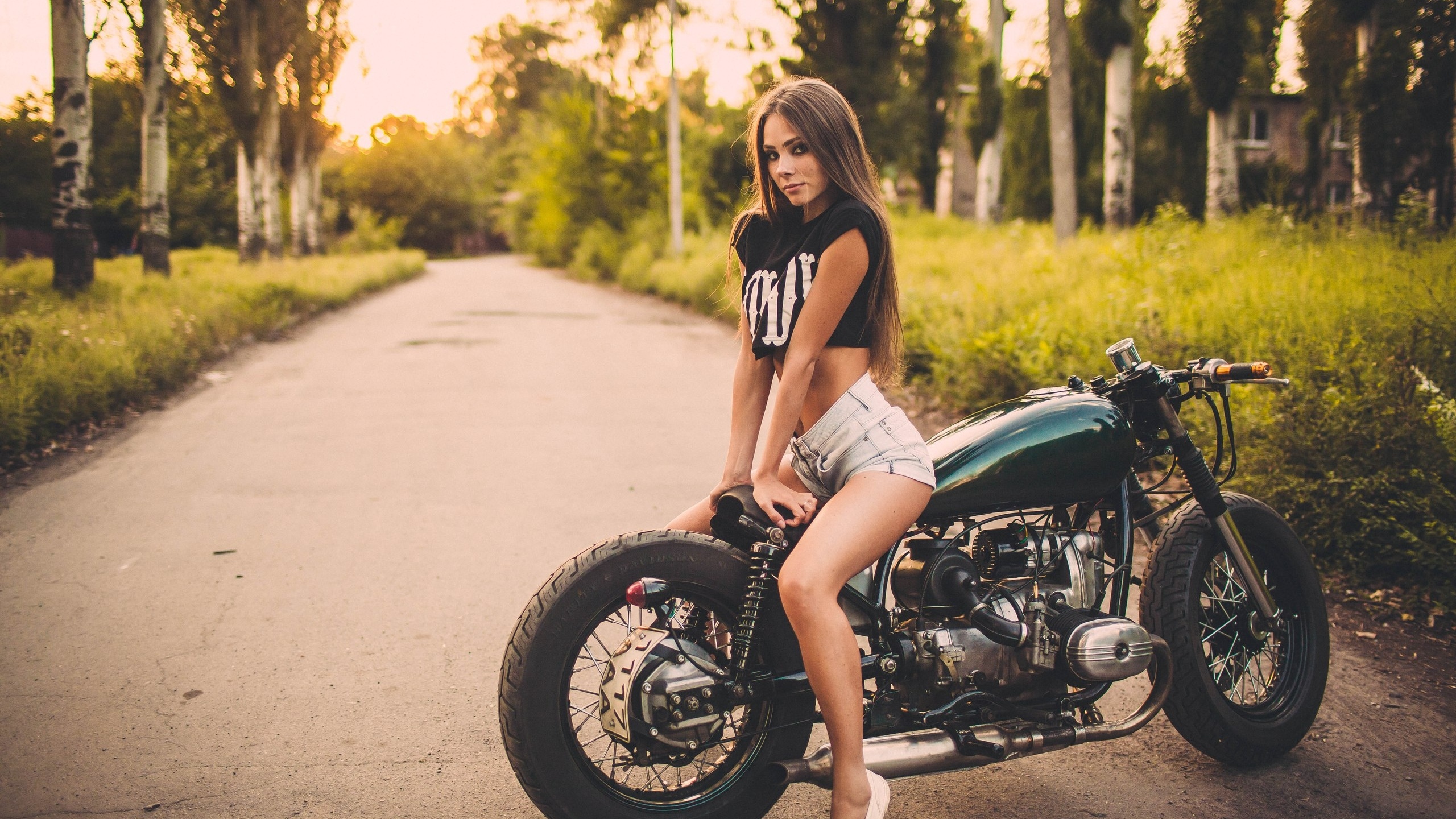 Motorcycle Model Women With Bikes Brunette Black Tops Women With Motorcycles 2560x1440