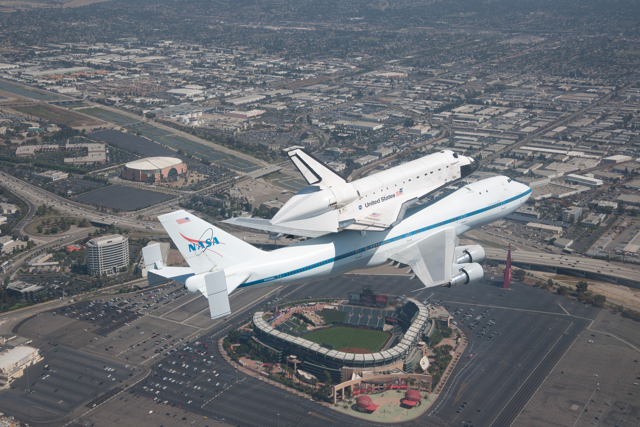 Shuttle Airplane NASA Stadium Anaheim Space Shuttle 2048x1365