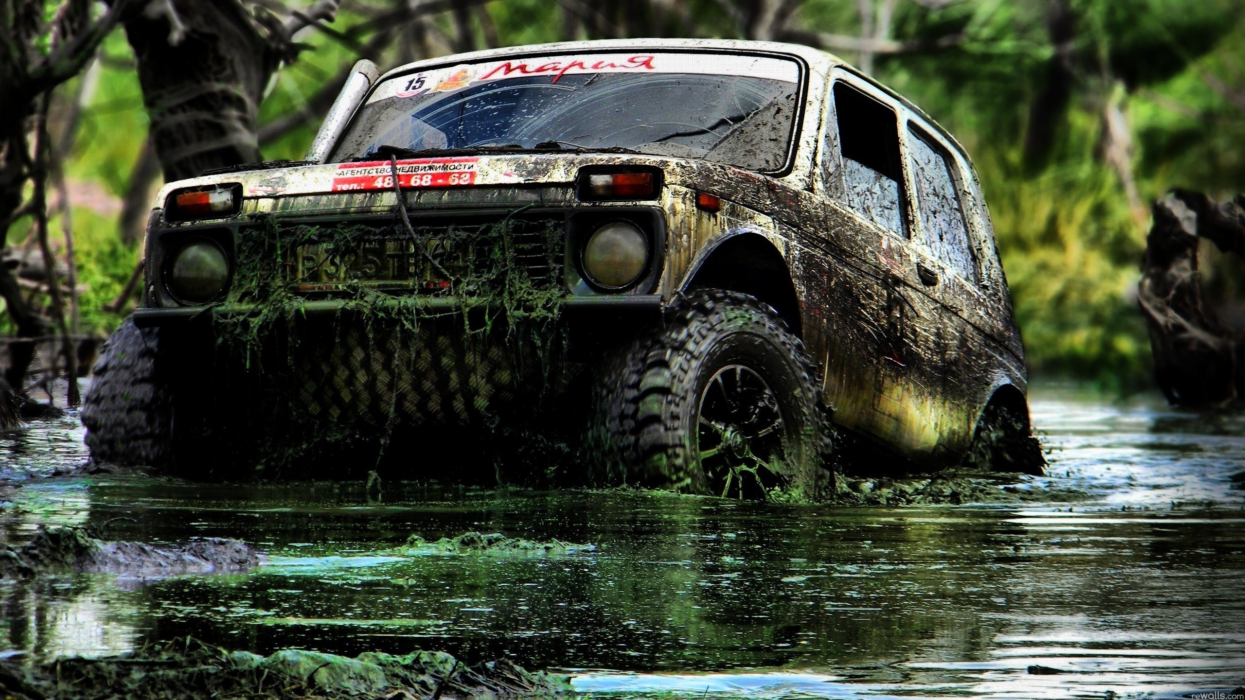 Lada Niva 4x4 Mud Dirty 2560x1440
