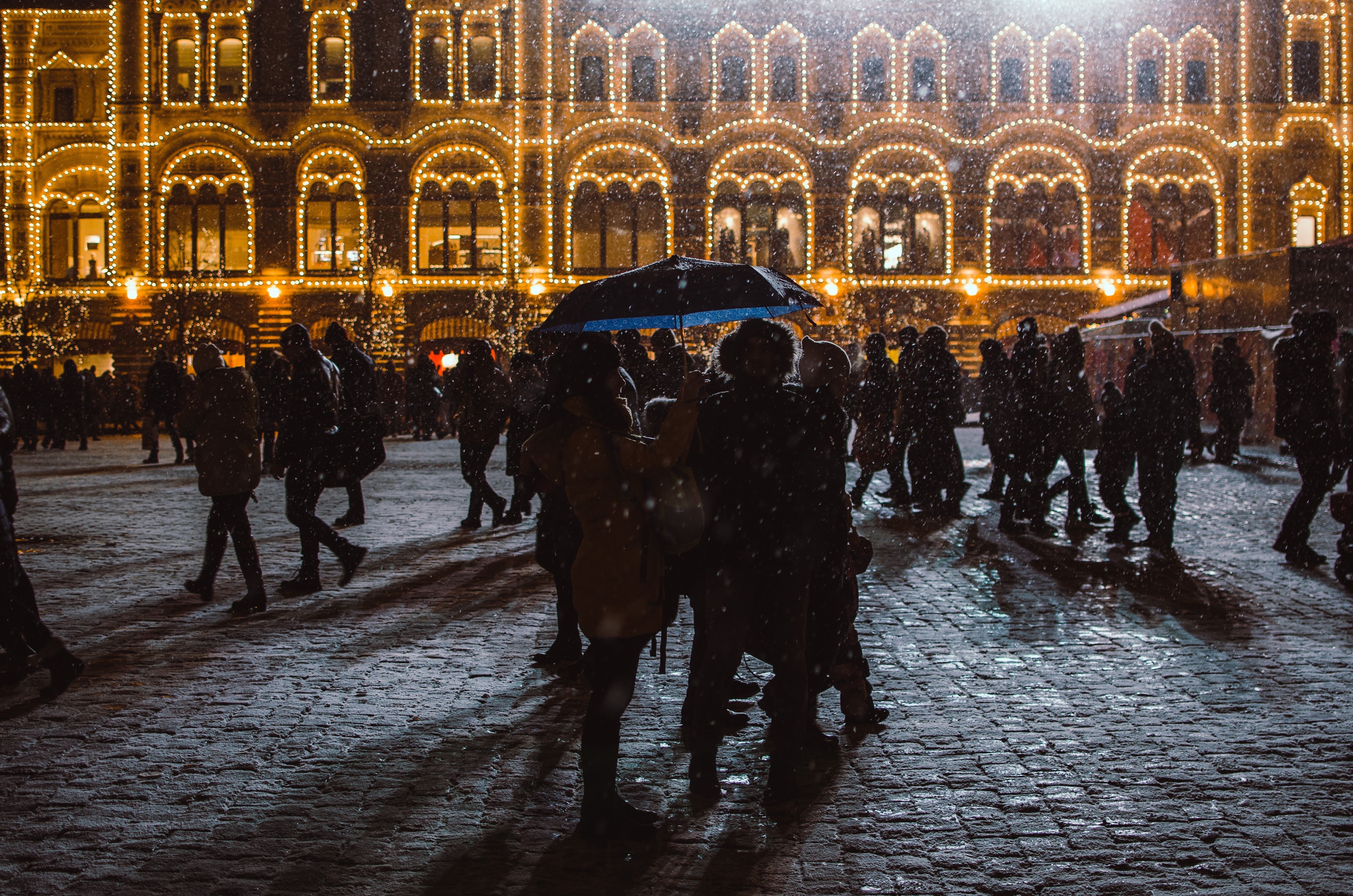 Russia Moscow Moscow City Women Men Street Cityscape Couple Umbrella Snow Snowflakes Christmas Light 3475x2302