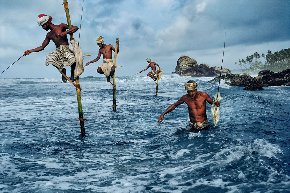 Photography Fisherman Sea Bamboo Rocks Trees Storm Fishing India Steve McCurry 1200x800