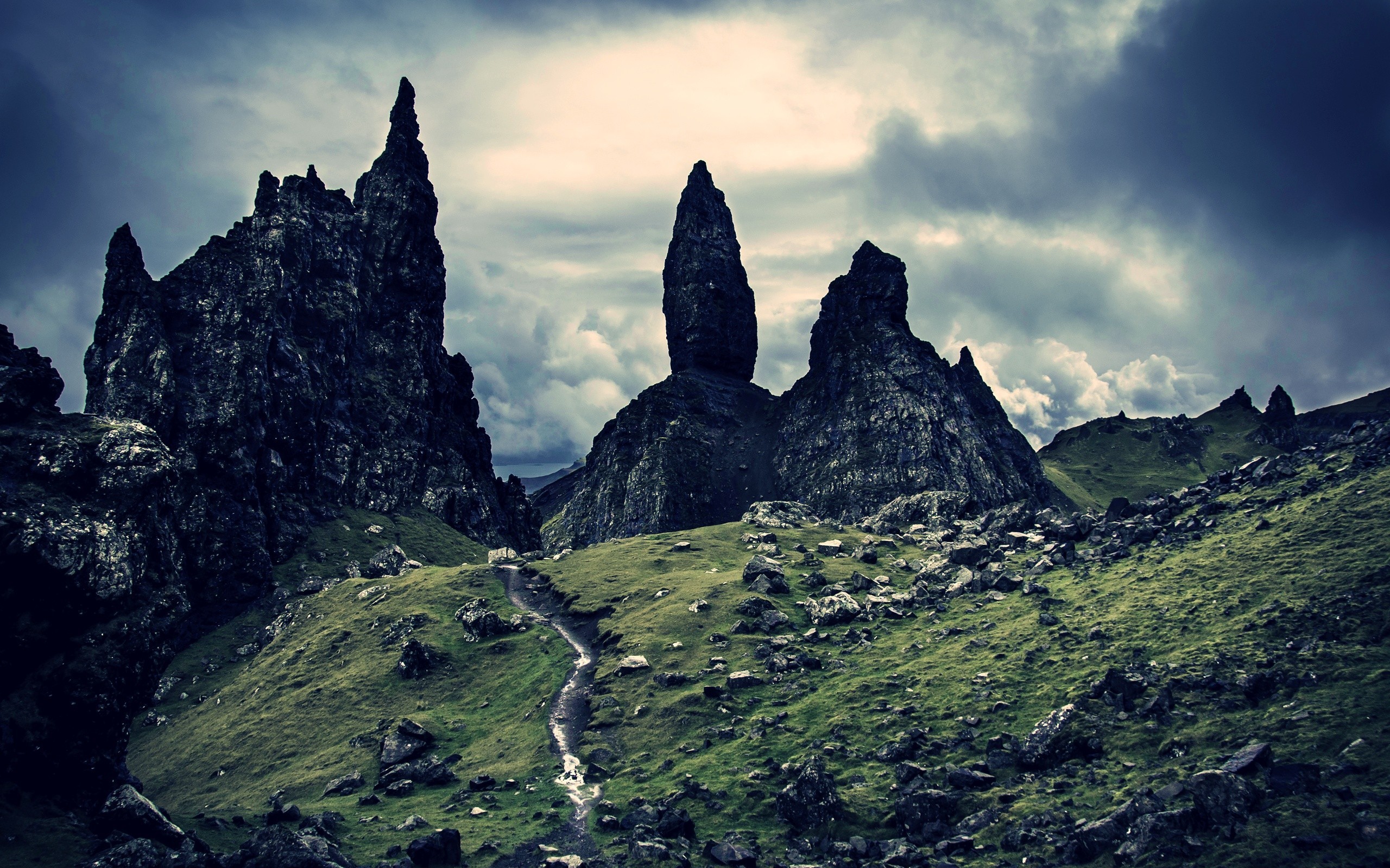 Nature The Storr Scotland Rock Formation Landscape 2560x1600