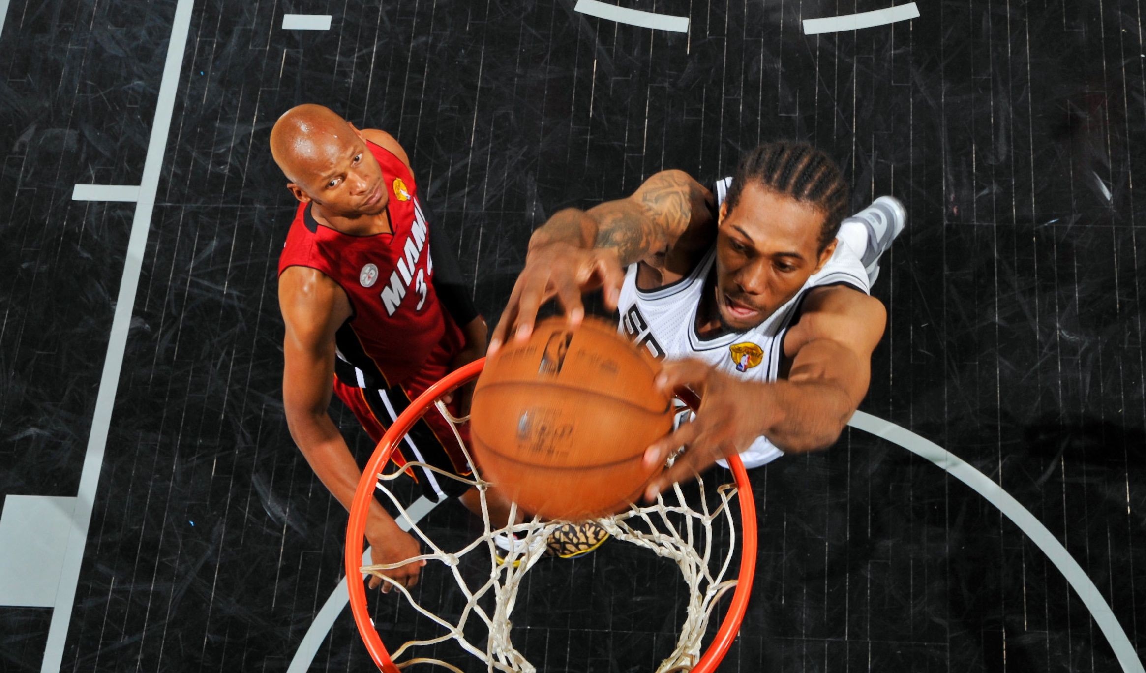 NBA Basketball Sports Tim Duncan Kawhi Leonard San Antonio Spurs Spurs San Antonio Sport Hoop 2330x1368
