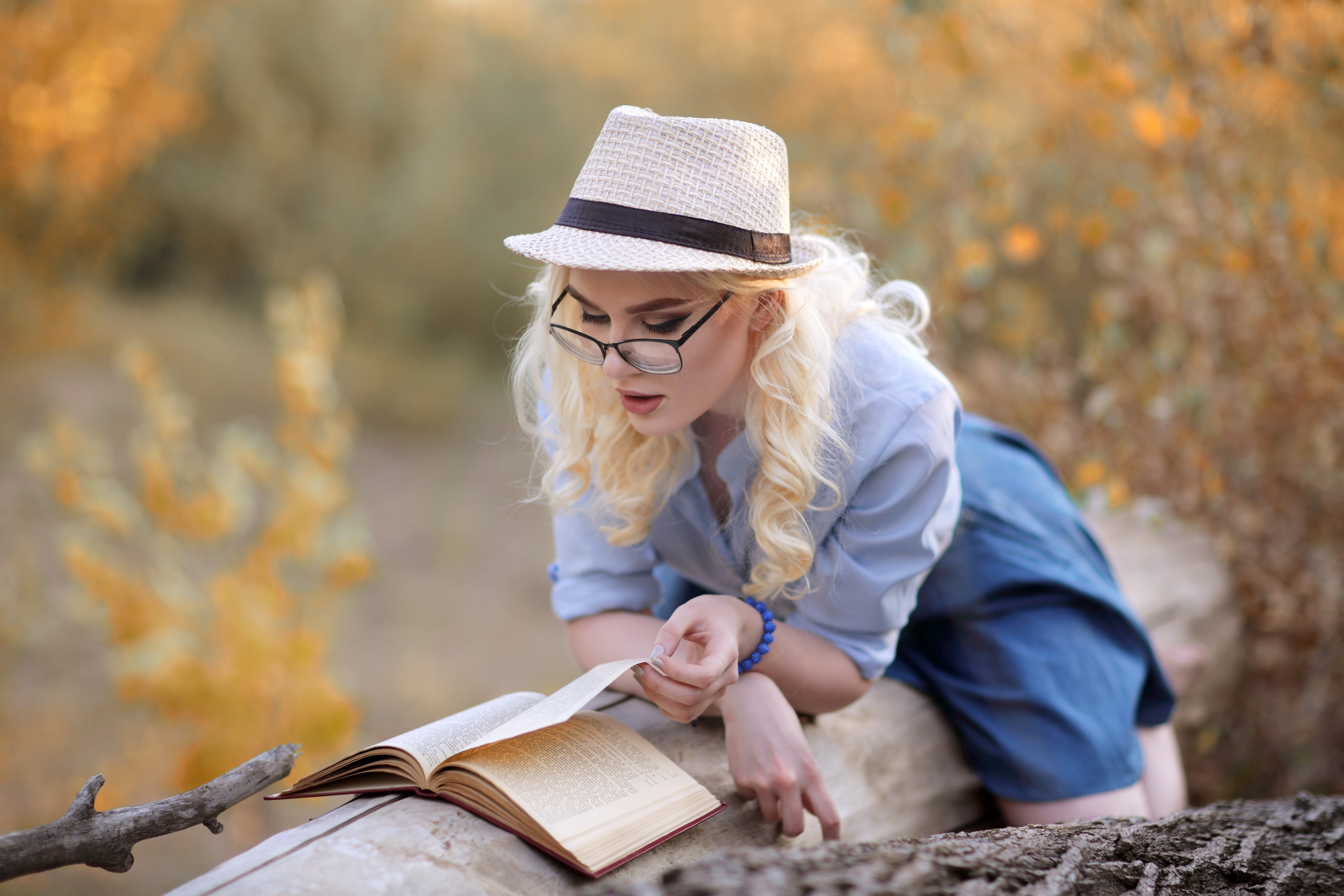 Murat Kuzhakhmetov Books Hat Blonde Reading Women Women Outdoors Women With Glasses 2560x1707