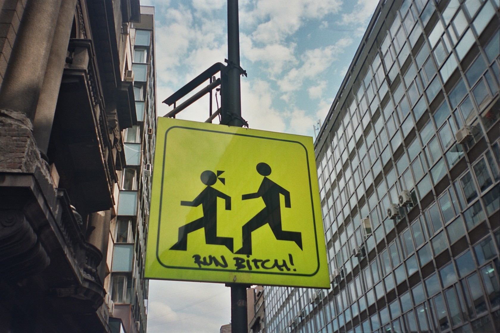 City Sign Street Light Building Children Run Running 1680x1120