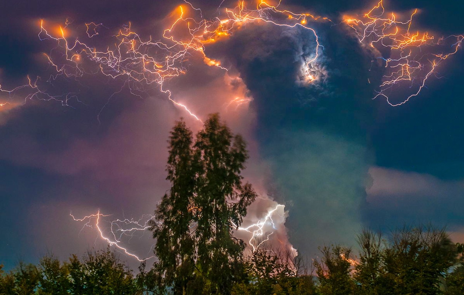 Nature Landscape Photography Eruption Volcano Trees Night Lightning Ash Chile 1600x1018