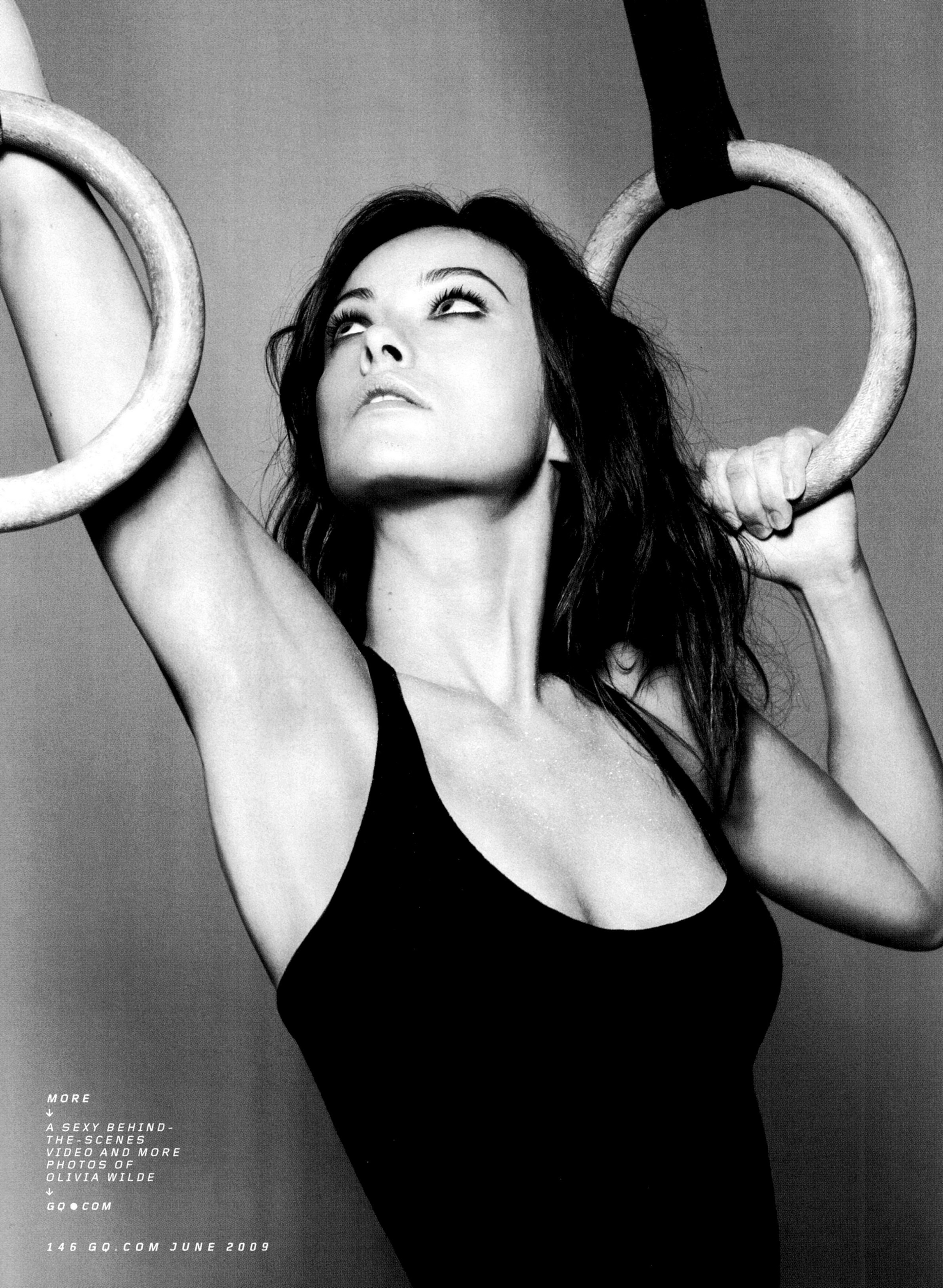 Olivia Wilde Model Actress Tank Top Monochrome Exercise 2380x3251