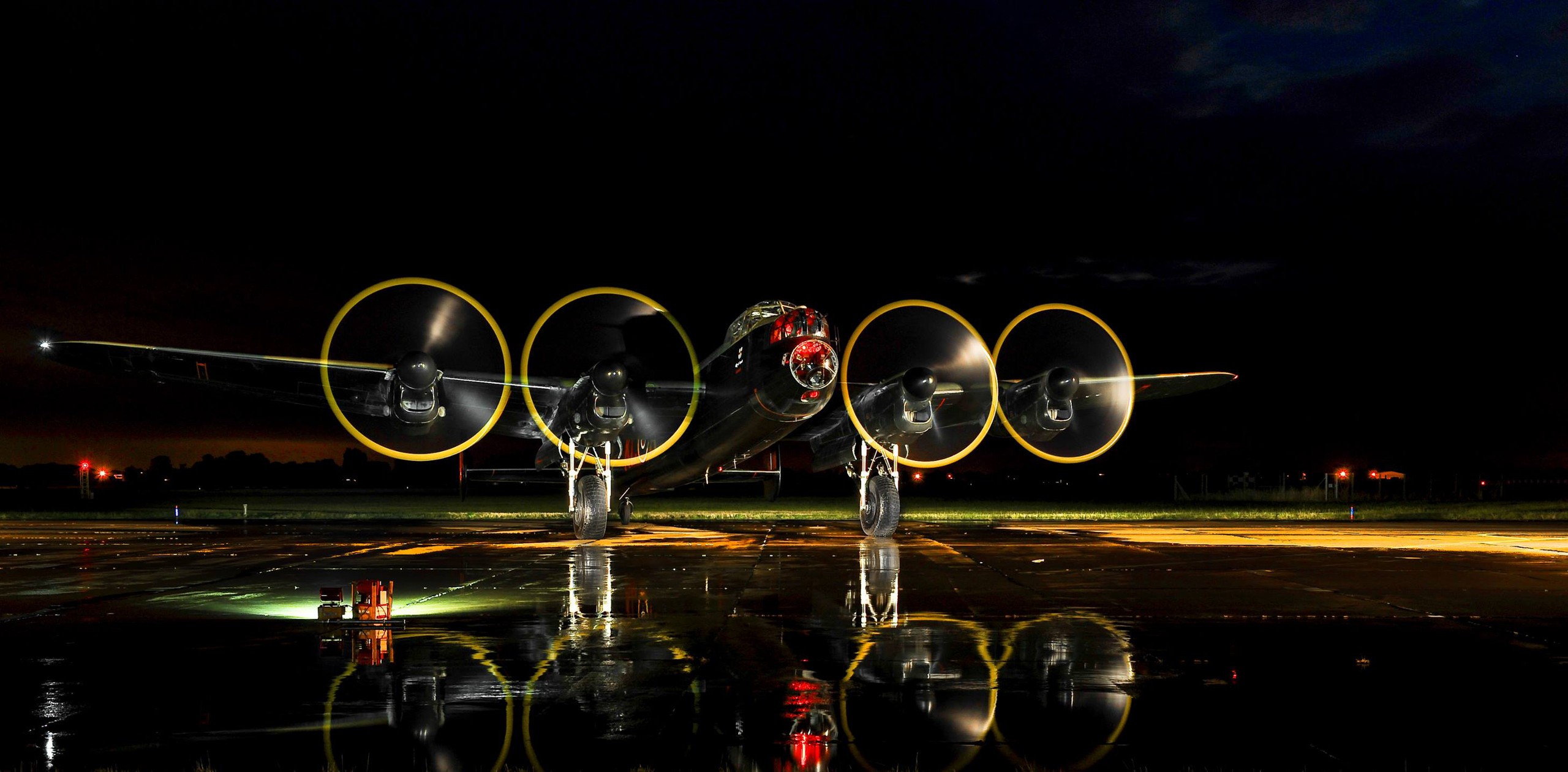 Avro Lancaster Planes Bomber Reflection Runway Night 2560x1261
