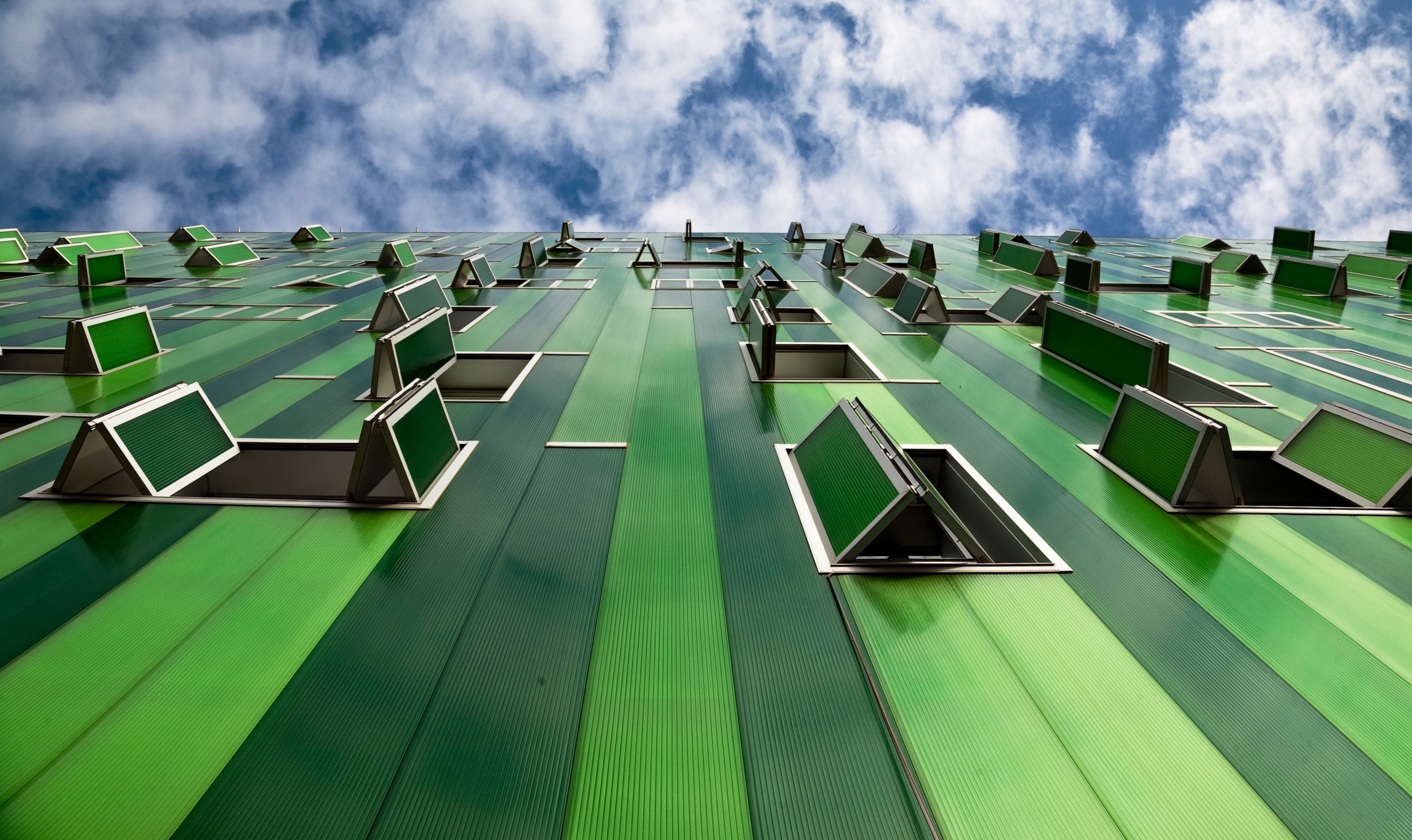 Window Sky Building Green 2500x1488