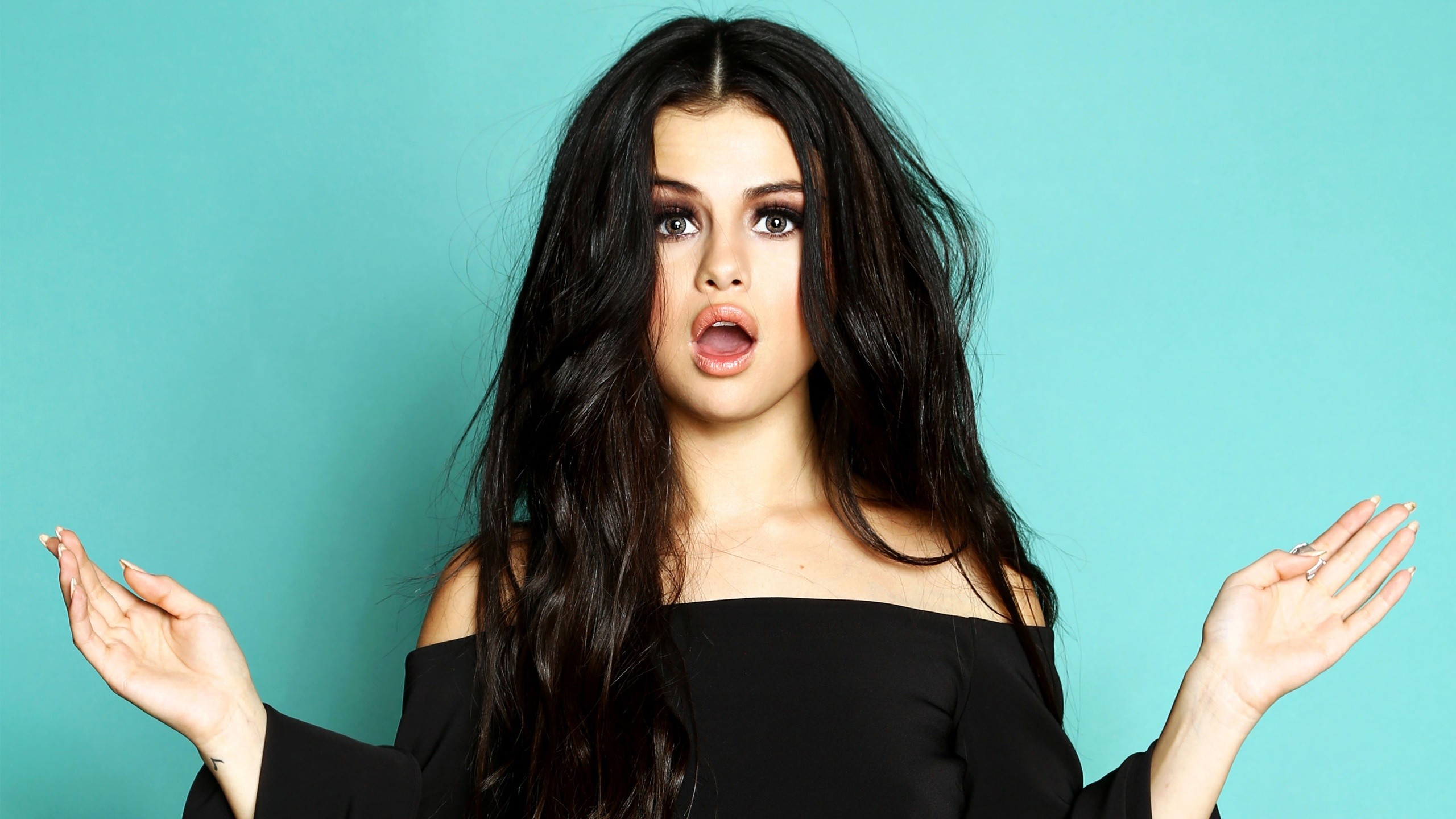 Selena Gomez Celebrity Brunette Open Mouth Long Hair Black Tops Bare Shoulders Gray Eyes Surprised F 2560x1440
