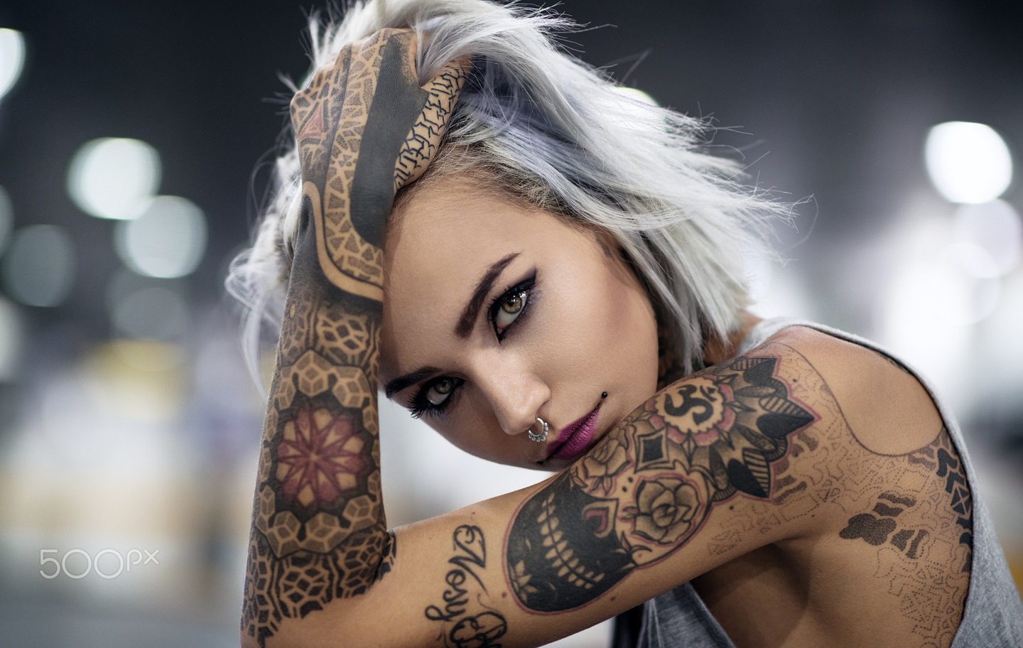 People Luca Foscili Women 500px Nose Rings Portrait Model Tattoo Face Hands On Head 1440x912