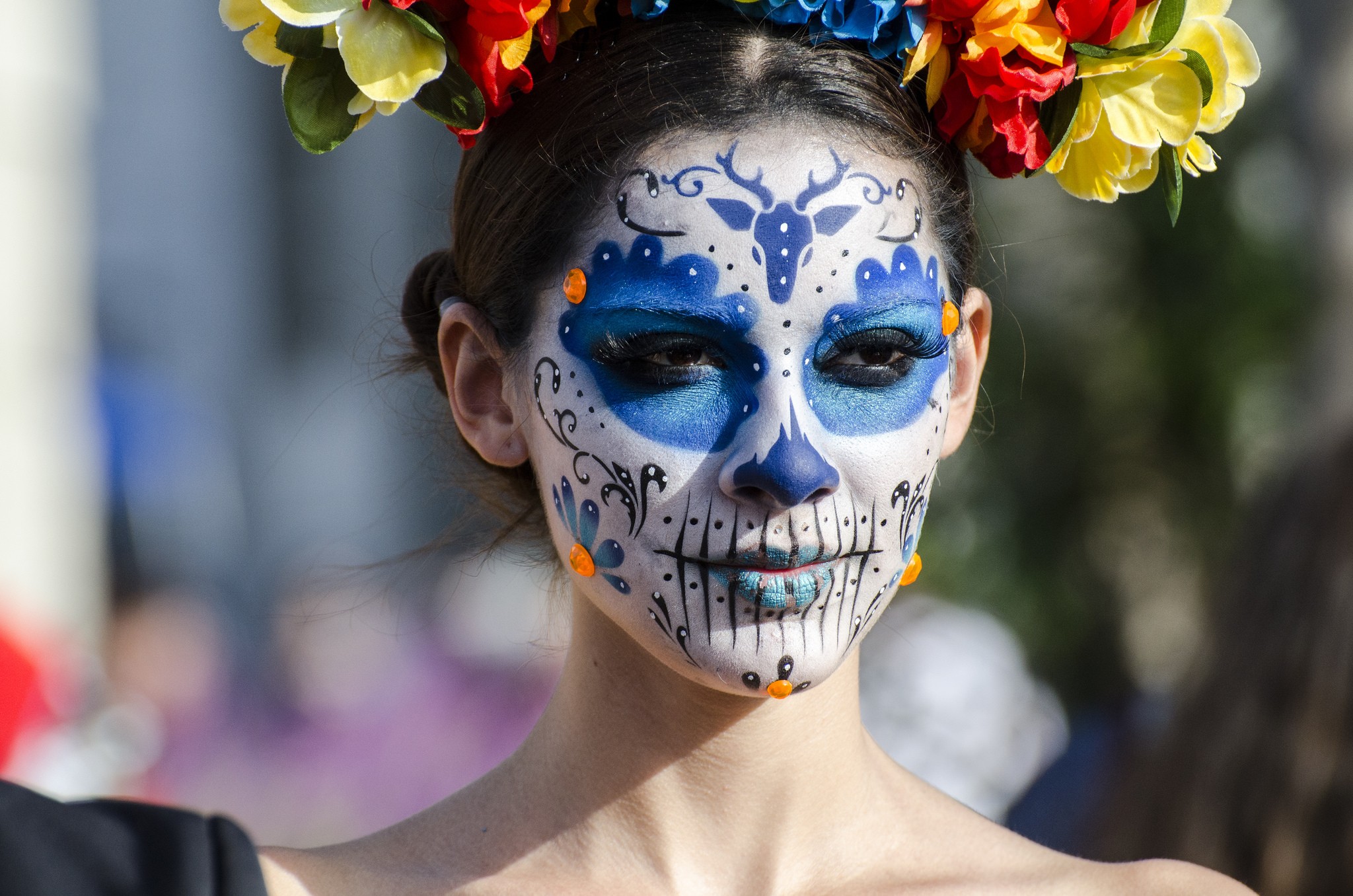 Dia De Los Muertos Women Model Flowers Makeup Face 2048x1356