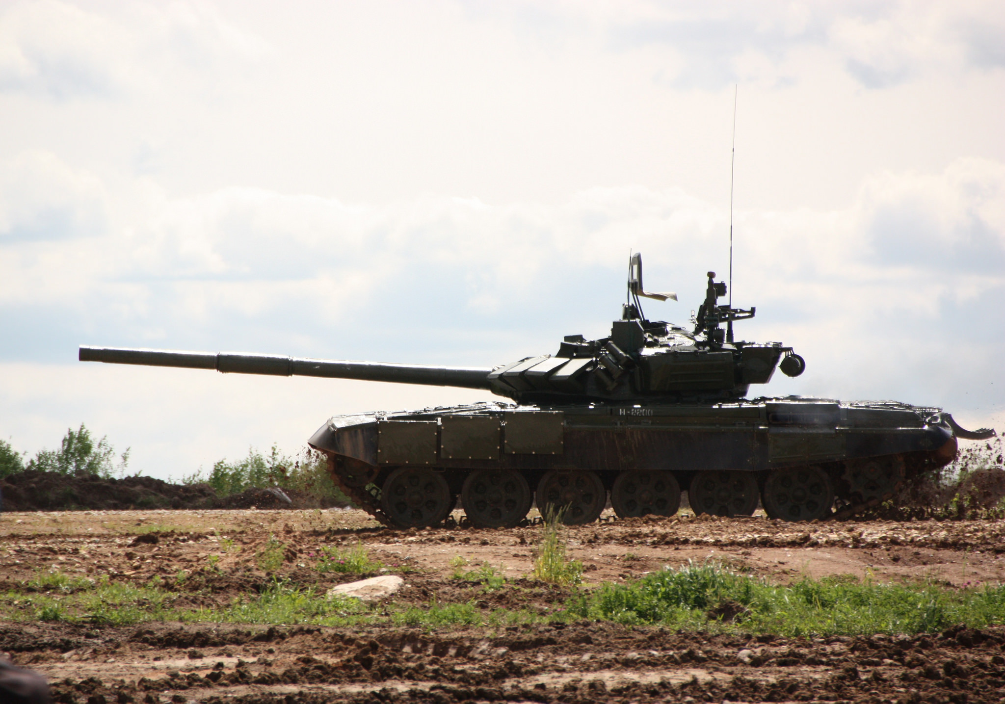 T 90 Tank 2048x1435