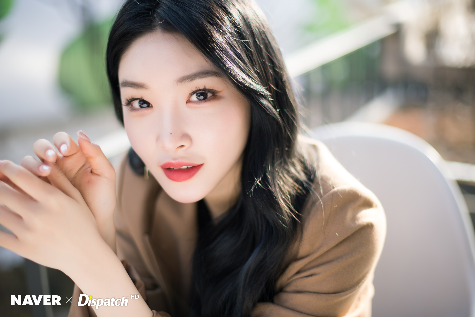 Chungha Asian K Pop Women Korean Black Hair Long Hair Smiling Eyeshadow Moles 2000x1333