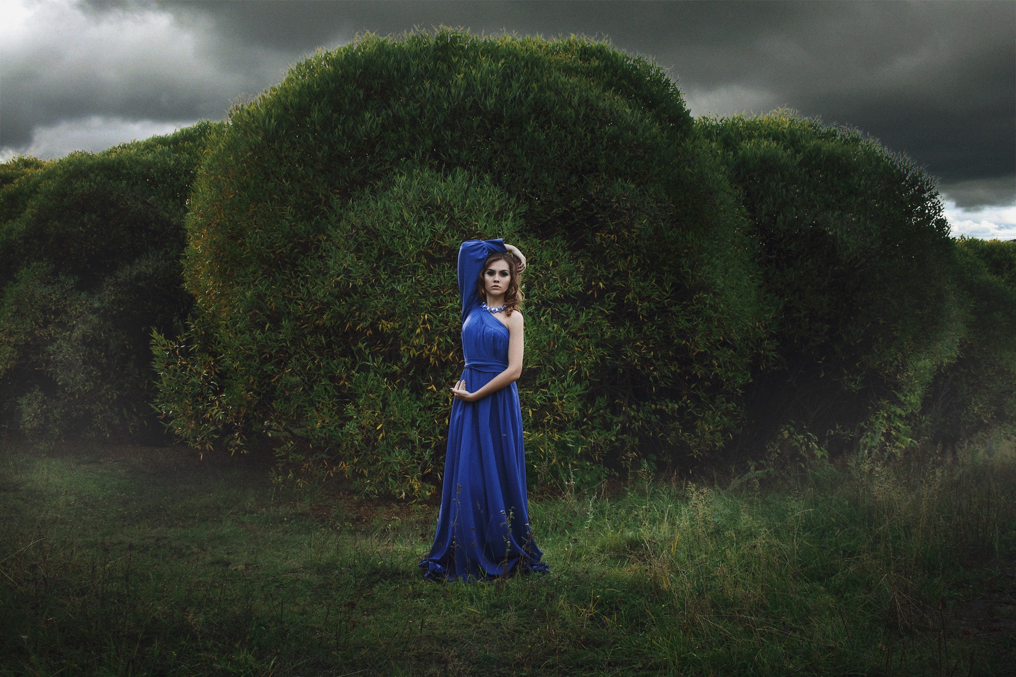 Women Model Ivan Kopchenov Brunette Women Outdoors Blue Dress Bare Shoulders Smoky Eyes 2000x1333