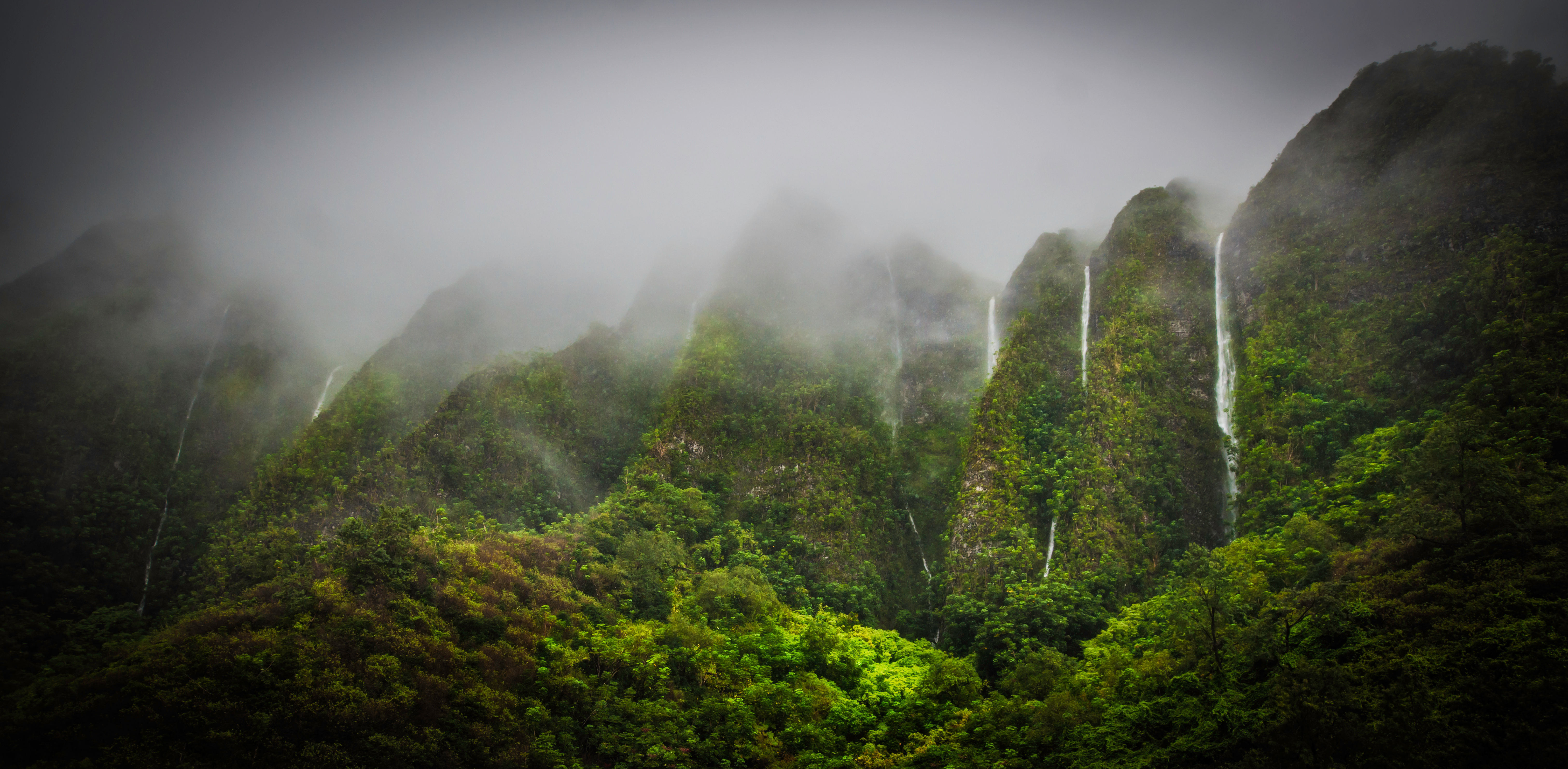 Waterfall Jungle Oahu Hawaii Fog Mountain Tropics 6048x2964