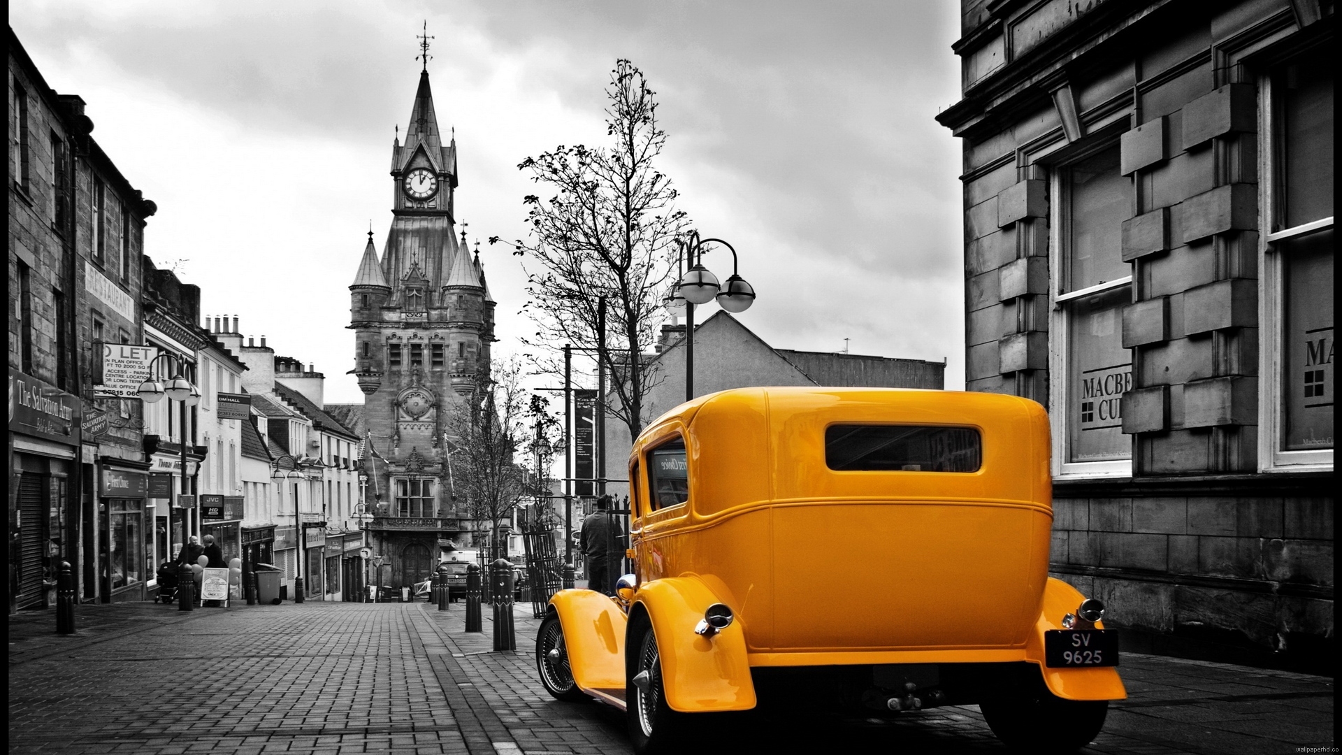 City Car Scotland UK Church Selective Coloring Model T Ford Street Hot Rod Yellow Cars 1920x1080