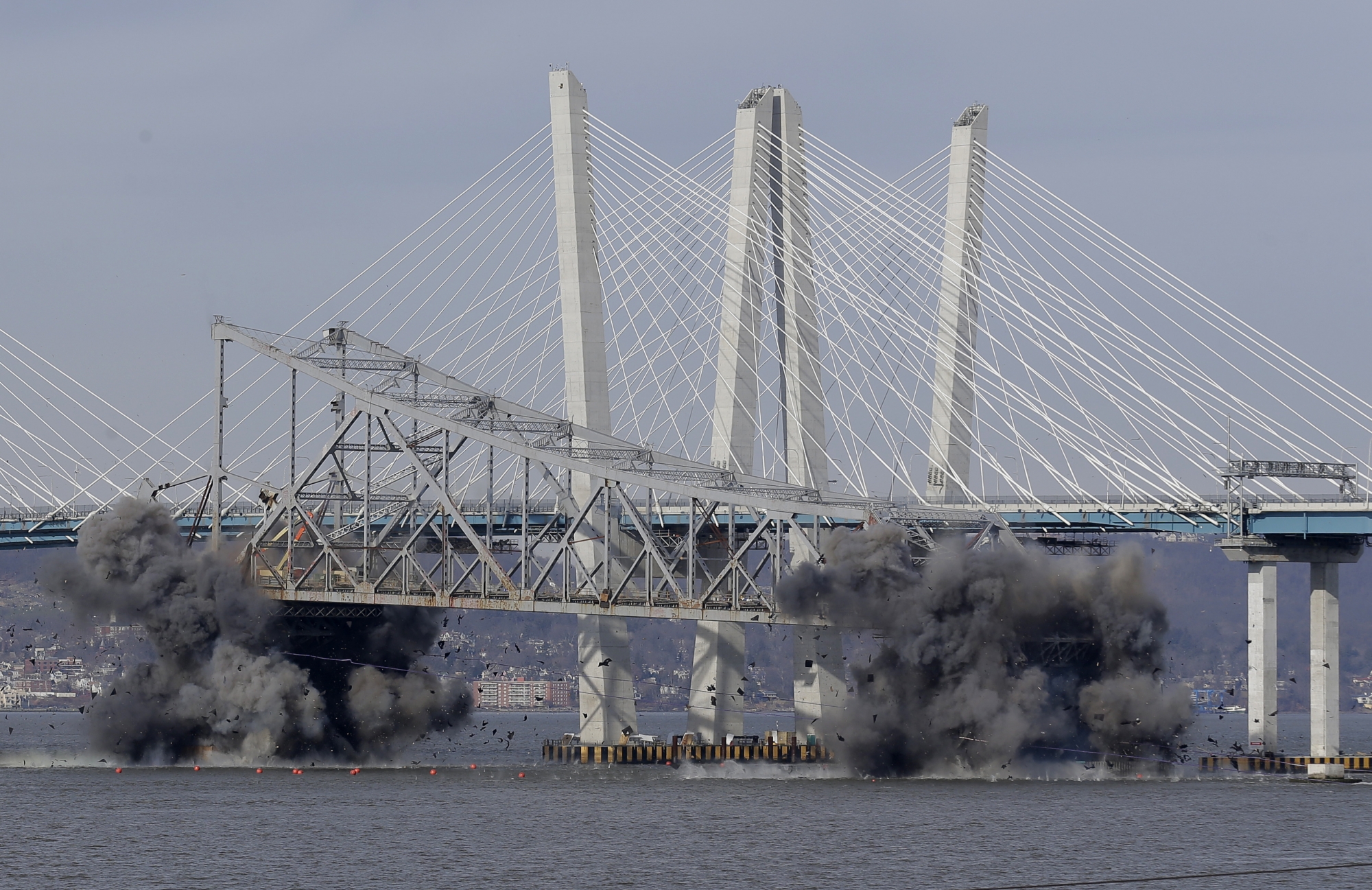 Architecture Bridge Water River USA New York City Undermining Explosion Hudson River Smoke Old Bridg 2000x1297