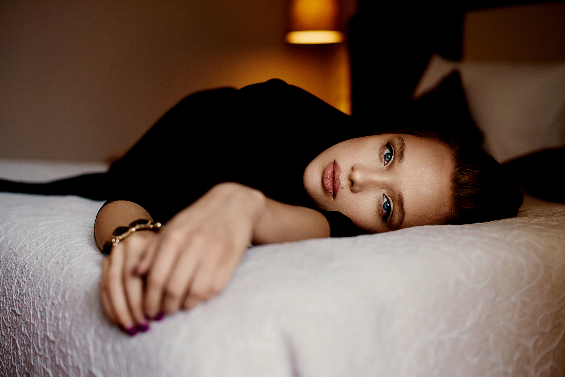 Women Model Brunette Long Hair In Bed Blue Eyes Black Clothing Depth Of Field Looking At Viewer Hand 1800x1201