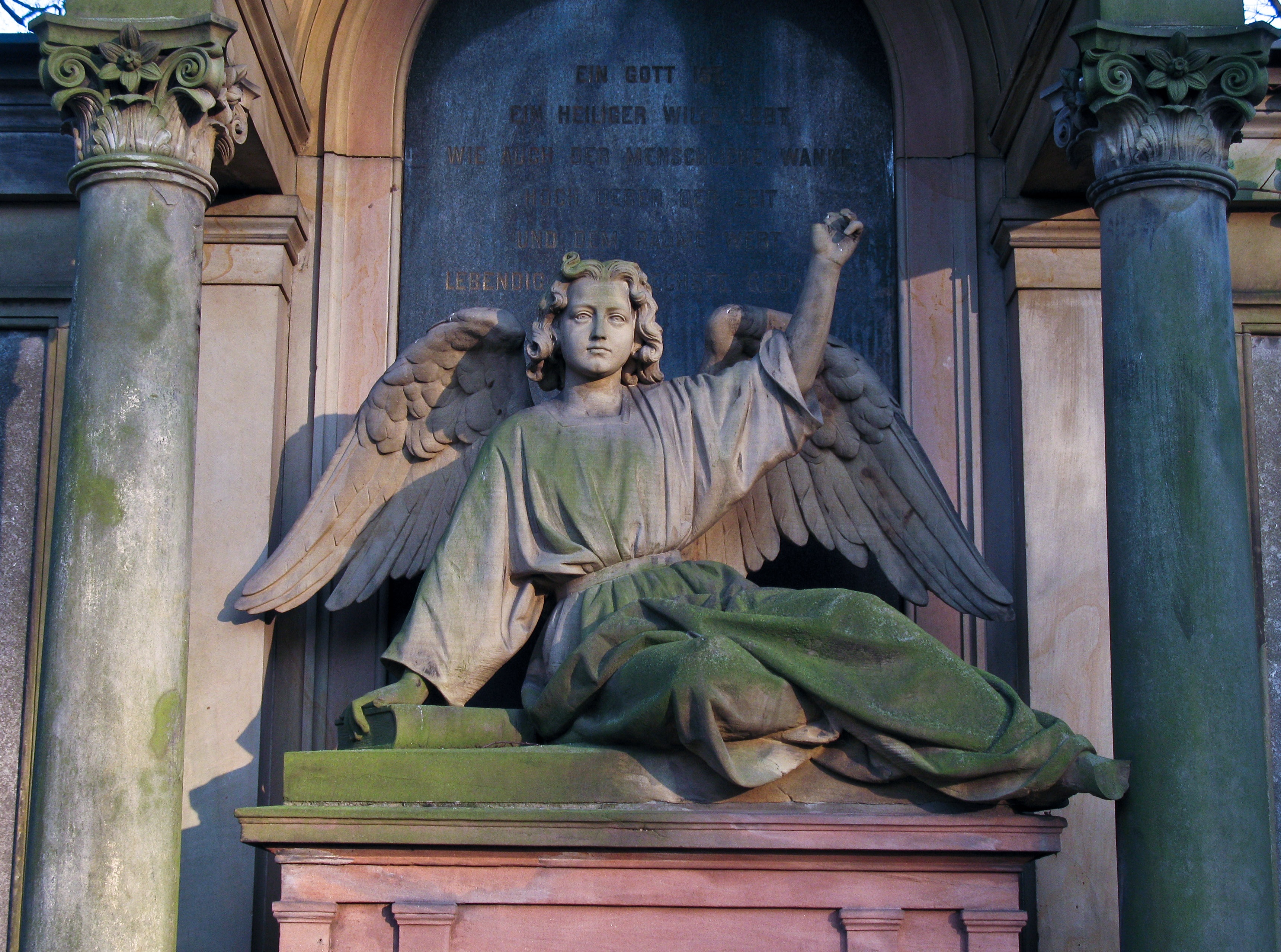 Man Made Angel Statue 3443x2559