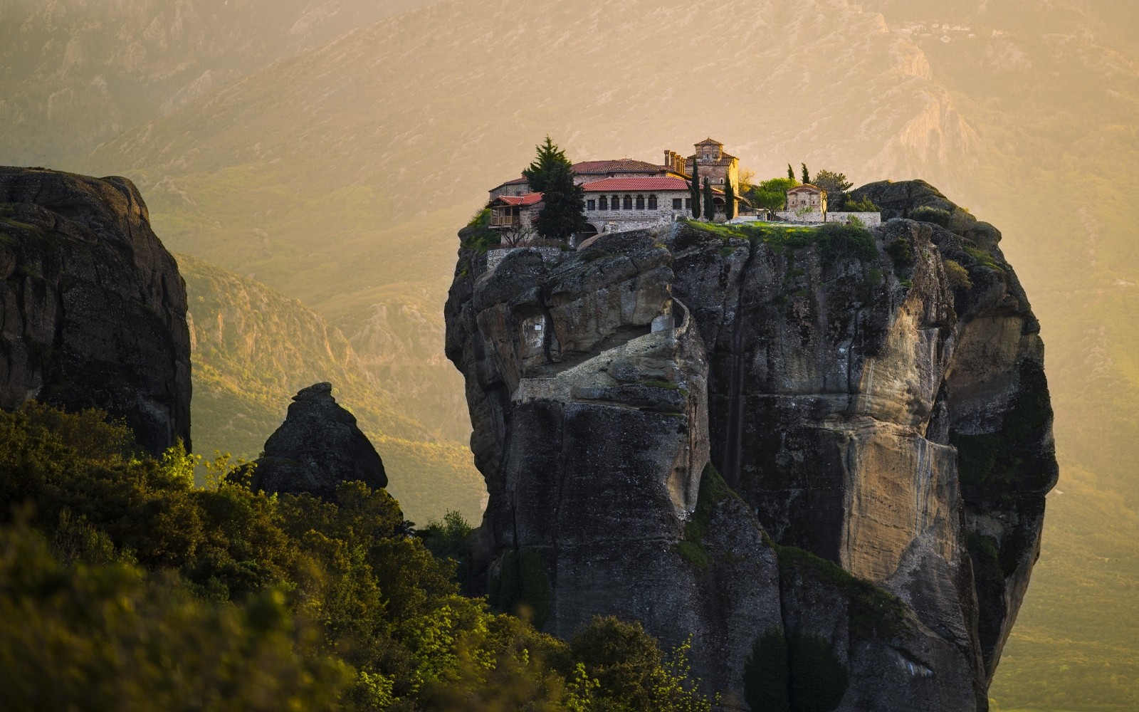 Nature Landscape Monastery Greece Mist Cliff Shrubs Architecture Mountains Rock Meteora 1600x1000