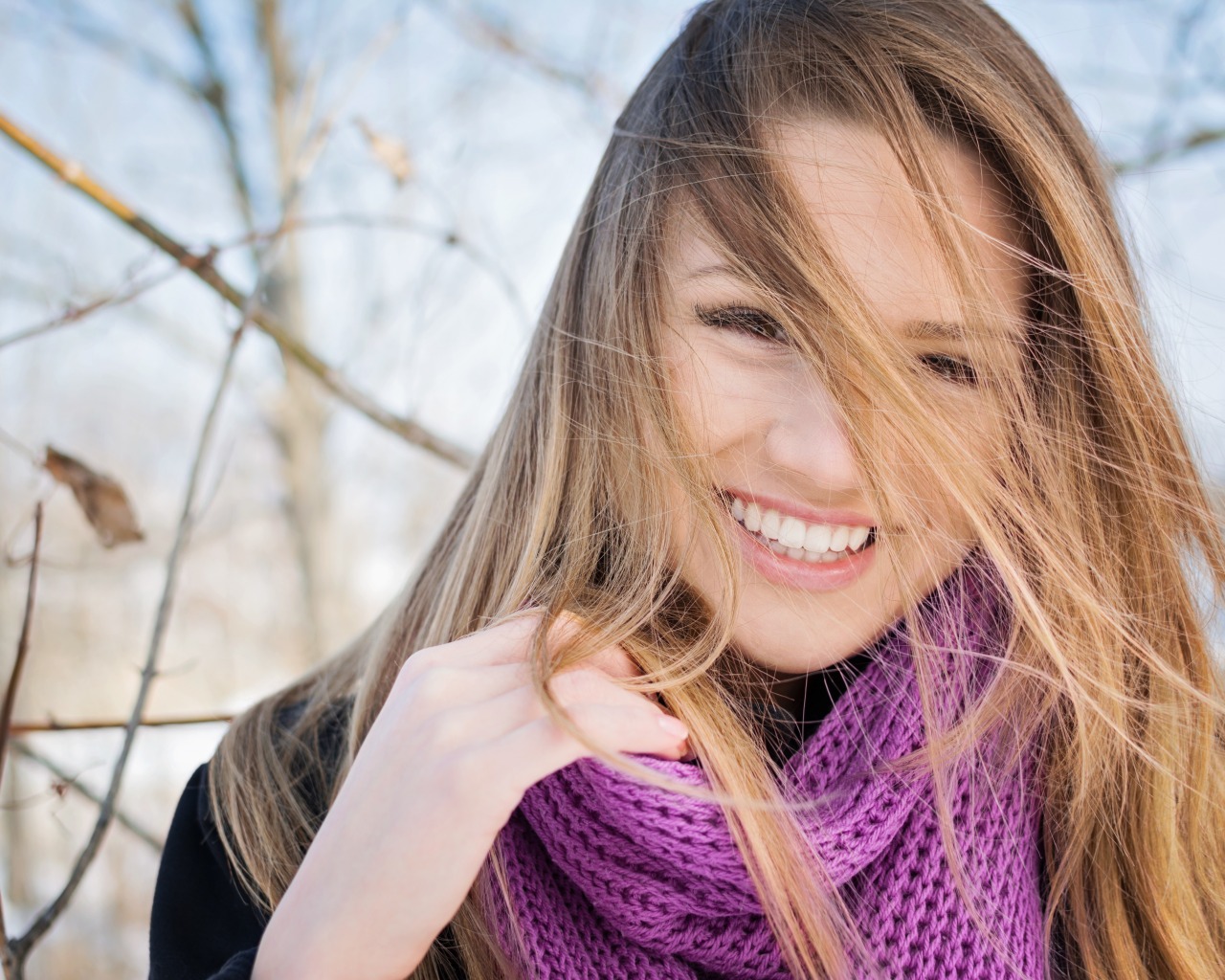Women Blonde Hair In Face Smiling Open Mouth Closeup Scarf Happy Happiness 1280x1024