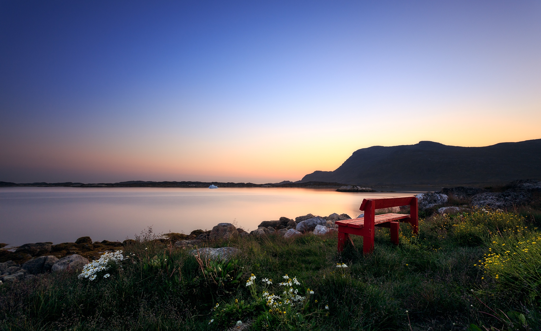 Greenland Sky Outdoors Bench 2048x1253