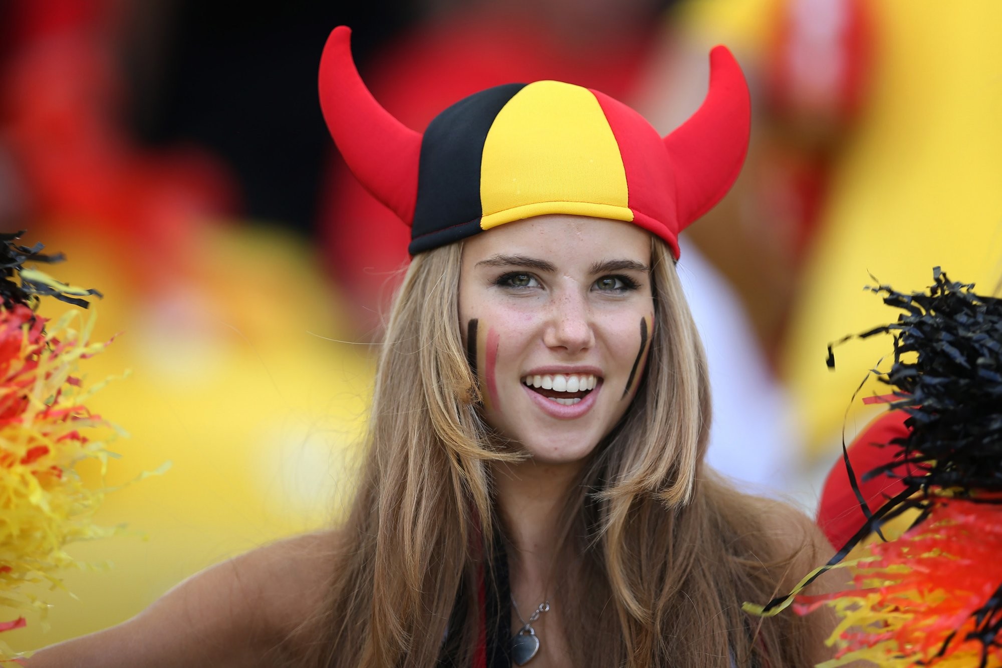 Women Axelle Despiegelaere Face Paint Freckles Horns Hat Belgium 2000x1333