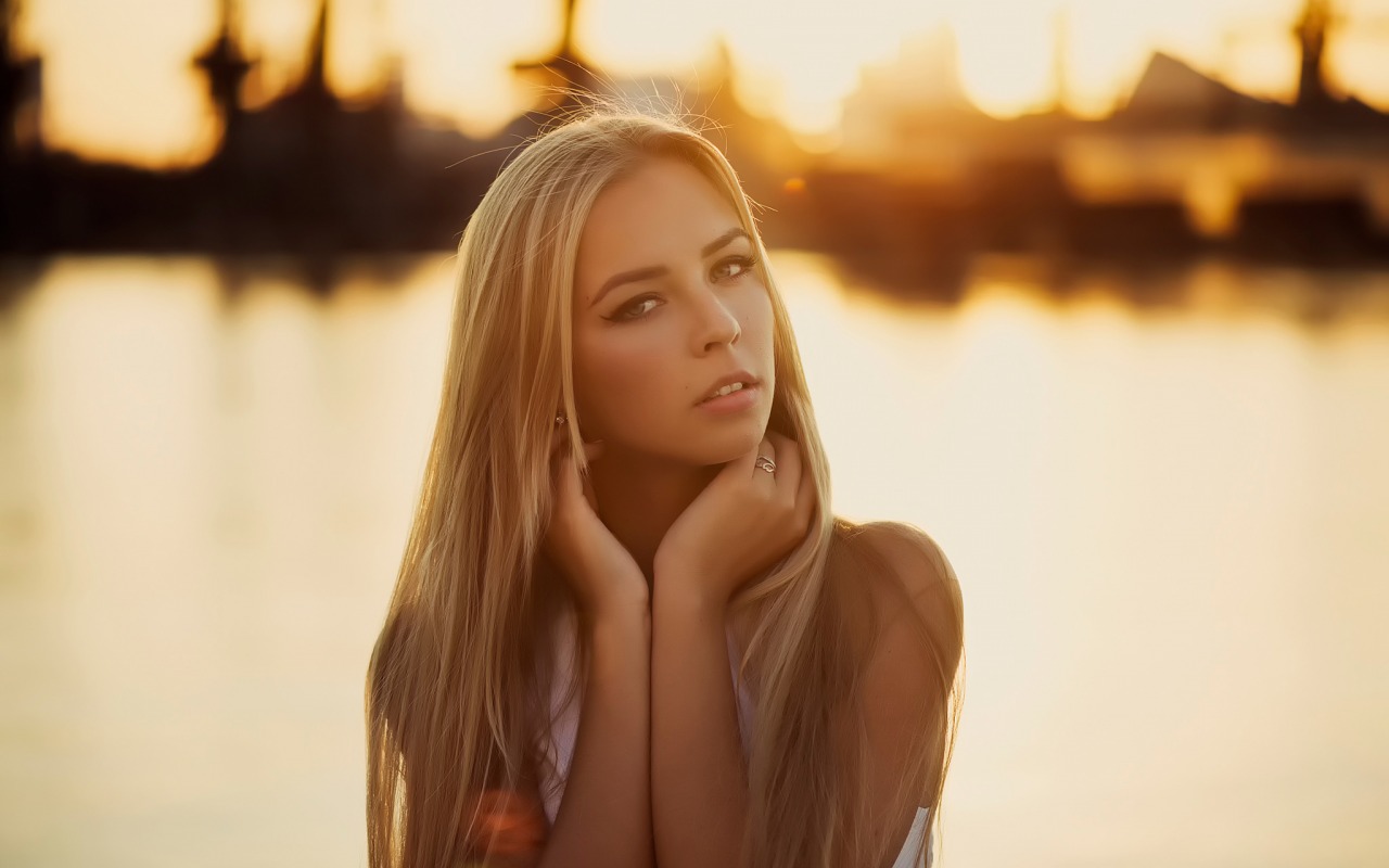 Women Blonde Long Hair Looking At Viewer Open Mouth Overexposed Portrait Women Outdoors 1280x800