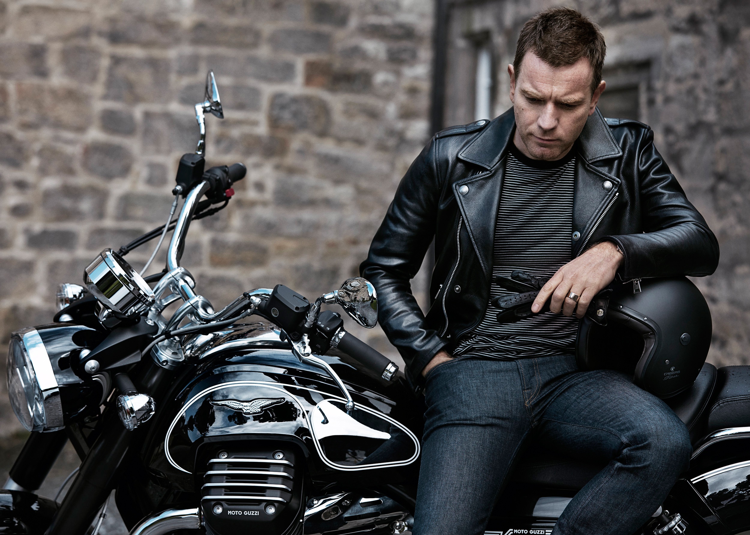 Ewan McGregor Actor Scottish Motorcycle 2500x1785