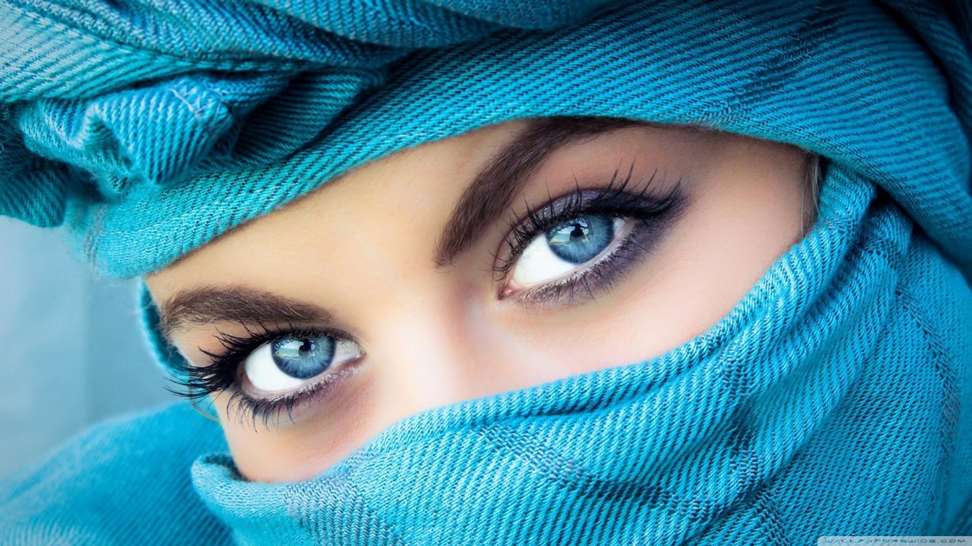 Blue Eyes Women Long Eyelashes Eyeshadow Covered Face Cyan 1366x768