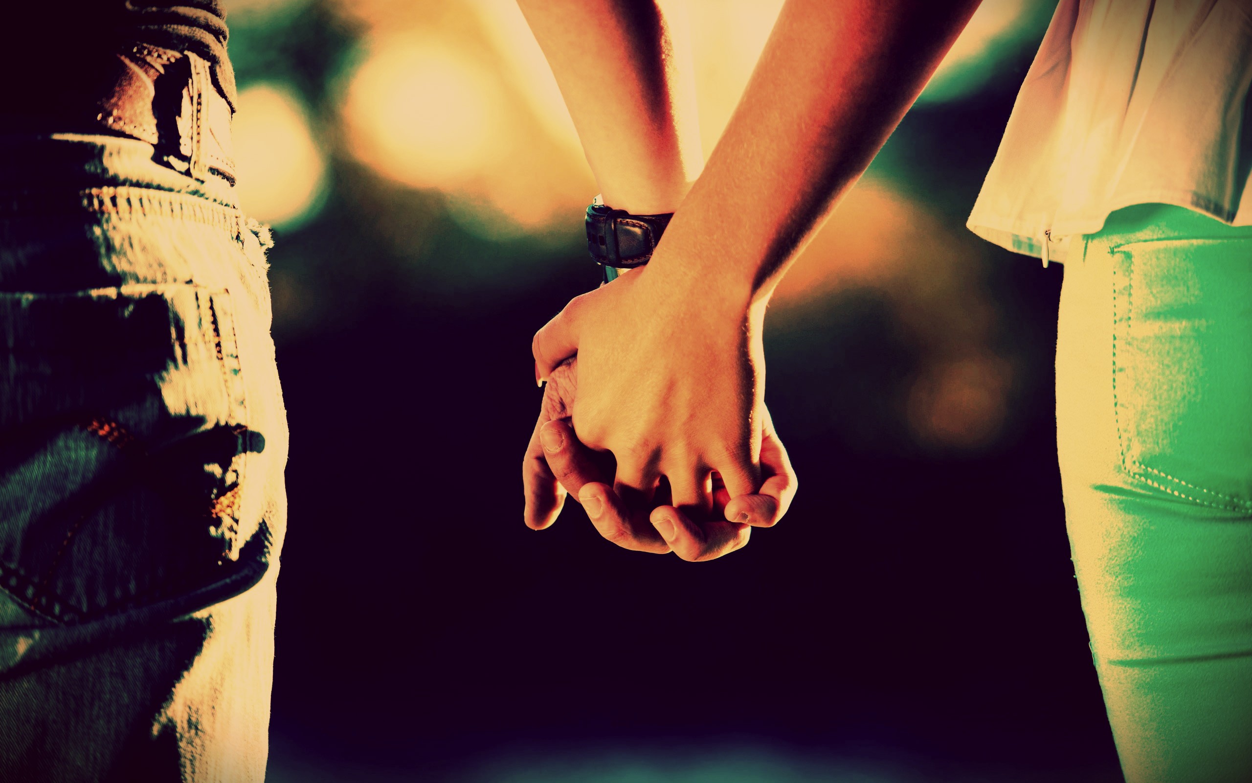 Lovers Couple Hands Holding Hands 2560x1600