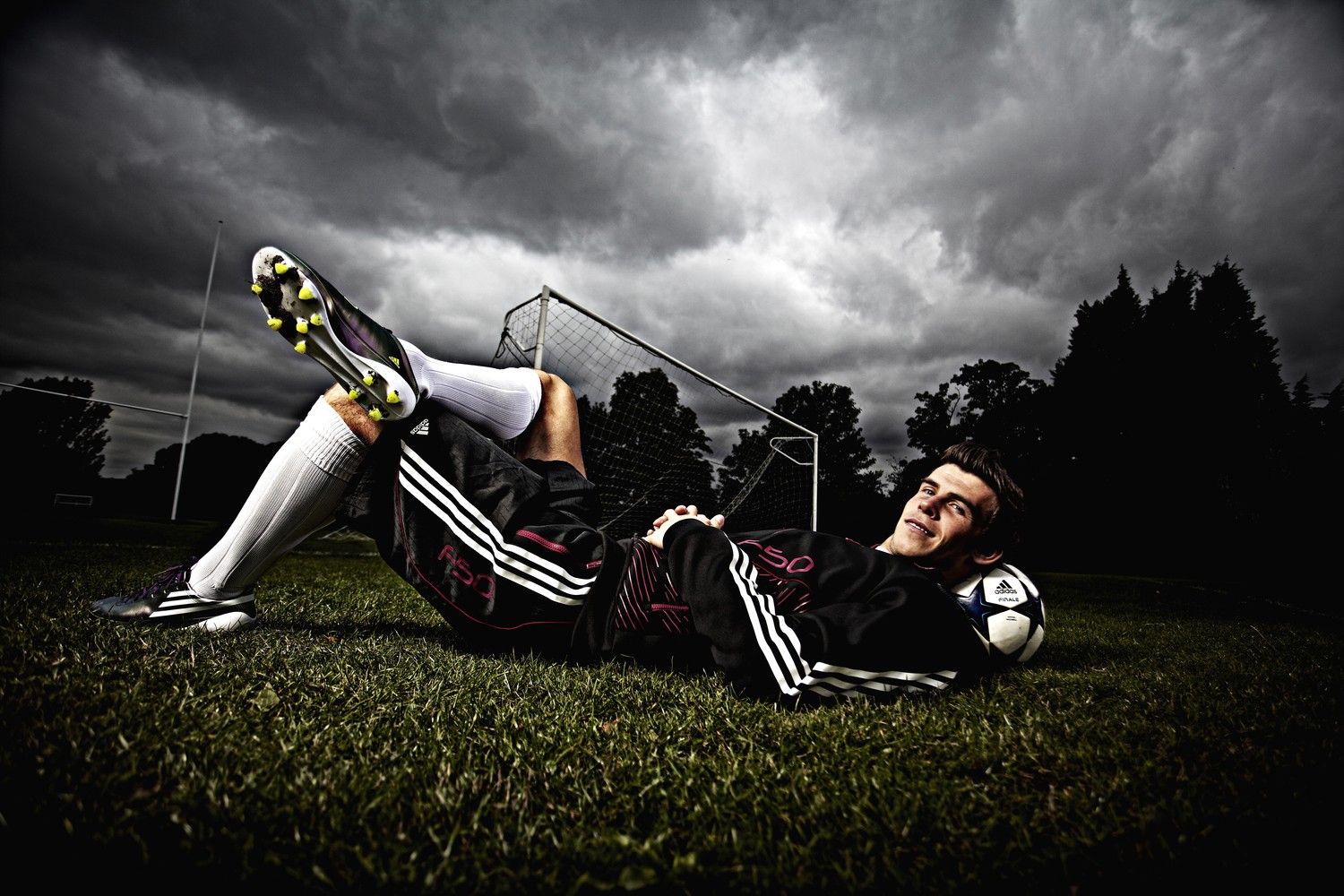 Gareth Bale Real Madrid Men Soccer Ball 1500x1000