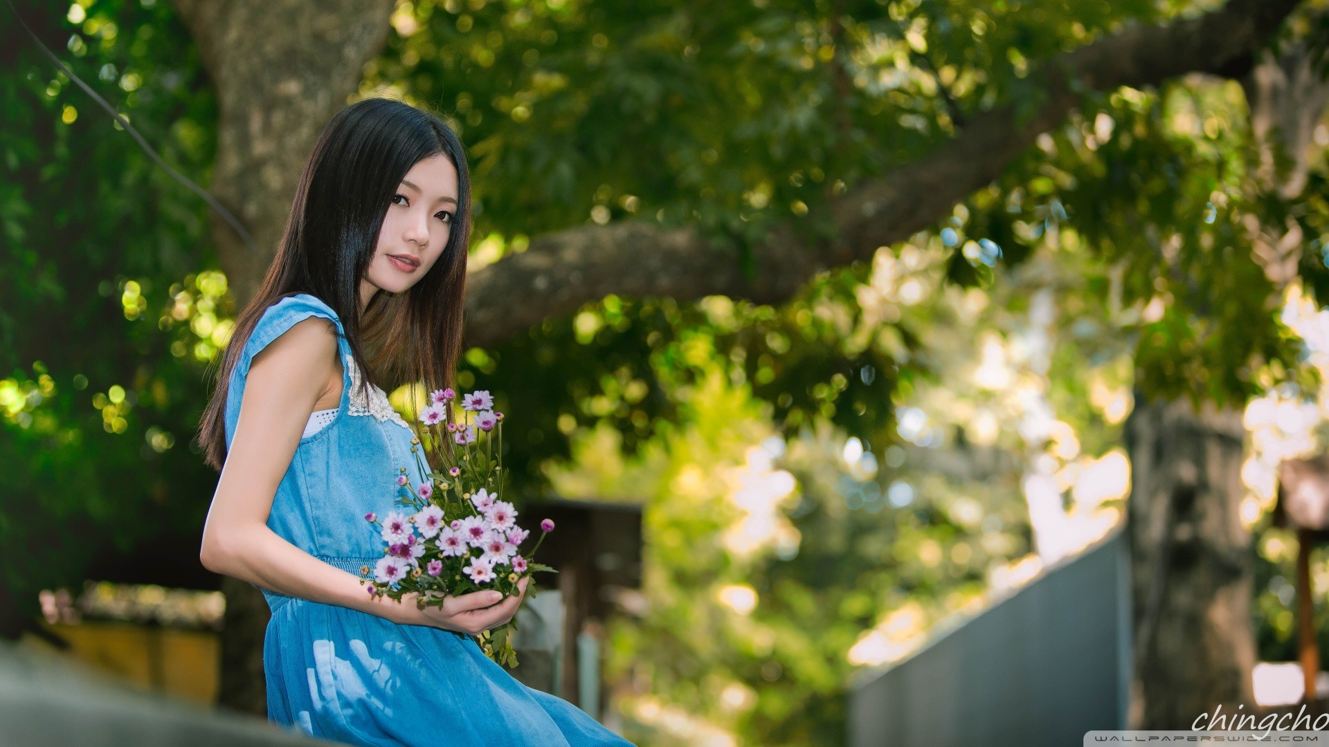 Women Asian Women Outdoors Blue Dress Long Hair Bouquets Looking At Viewer Brunette 1920x1080