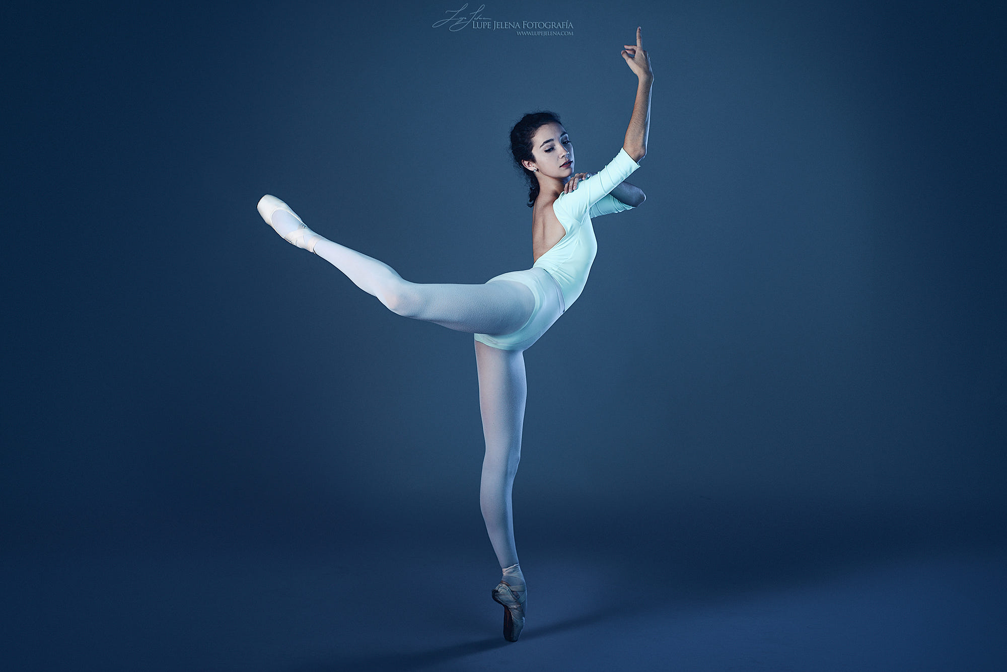 Lupe Jelena Ballerina Dancer Women 2000x1335