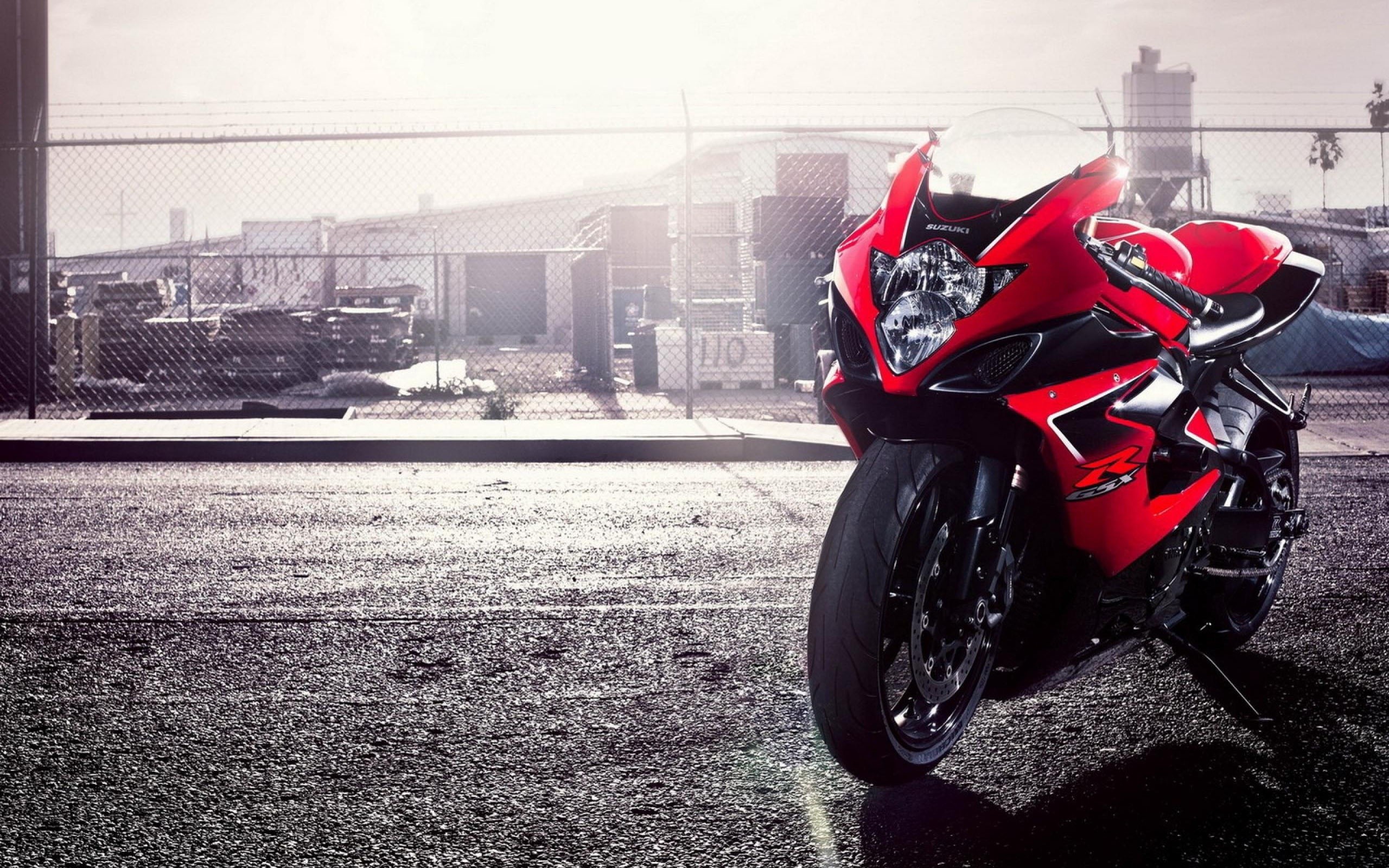 Suzuki GSX R Red Suzuki Bikes Selective Coloring 2560x1600