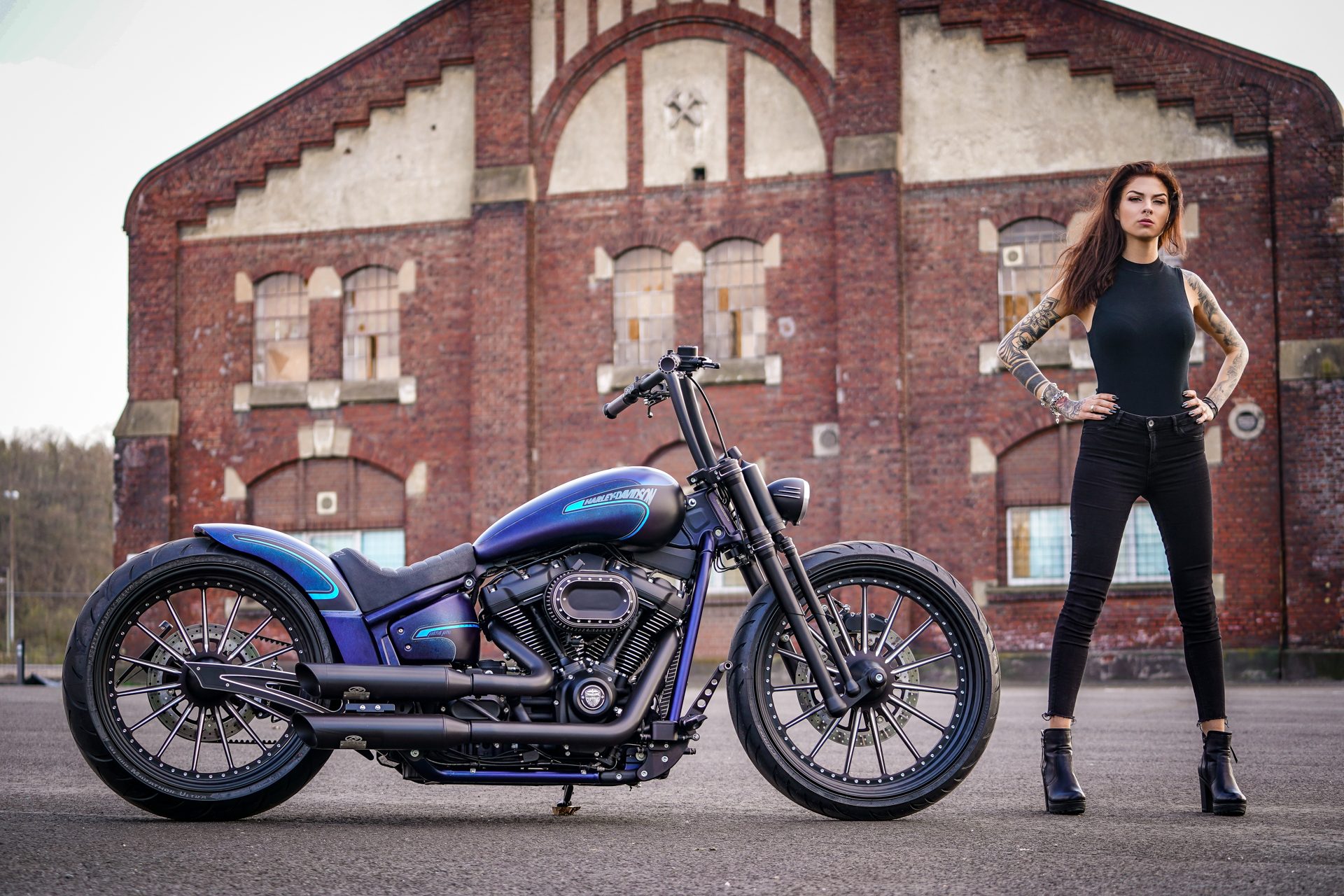 Harley Davidson Harley Davidson Motorcycle Heavy Bike Modified Custom Women With Bikes Tattoo High H 1920x1280